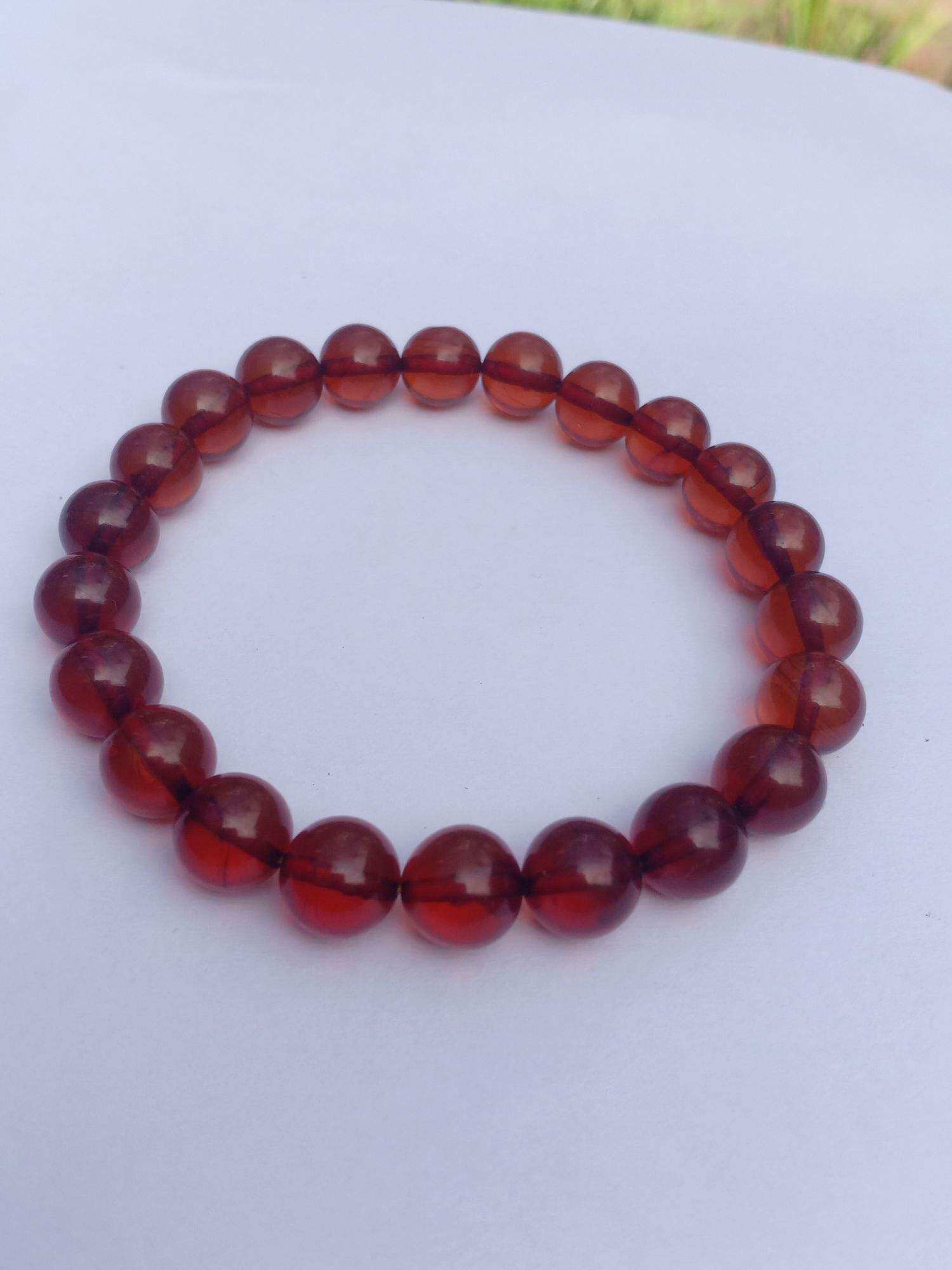 1 vòng tay hổ phách huyết tự nhiên hạt 8-9 ly