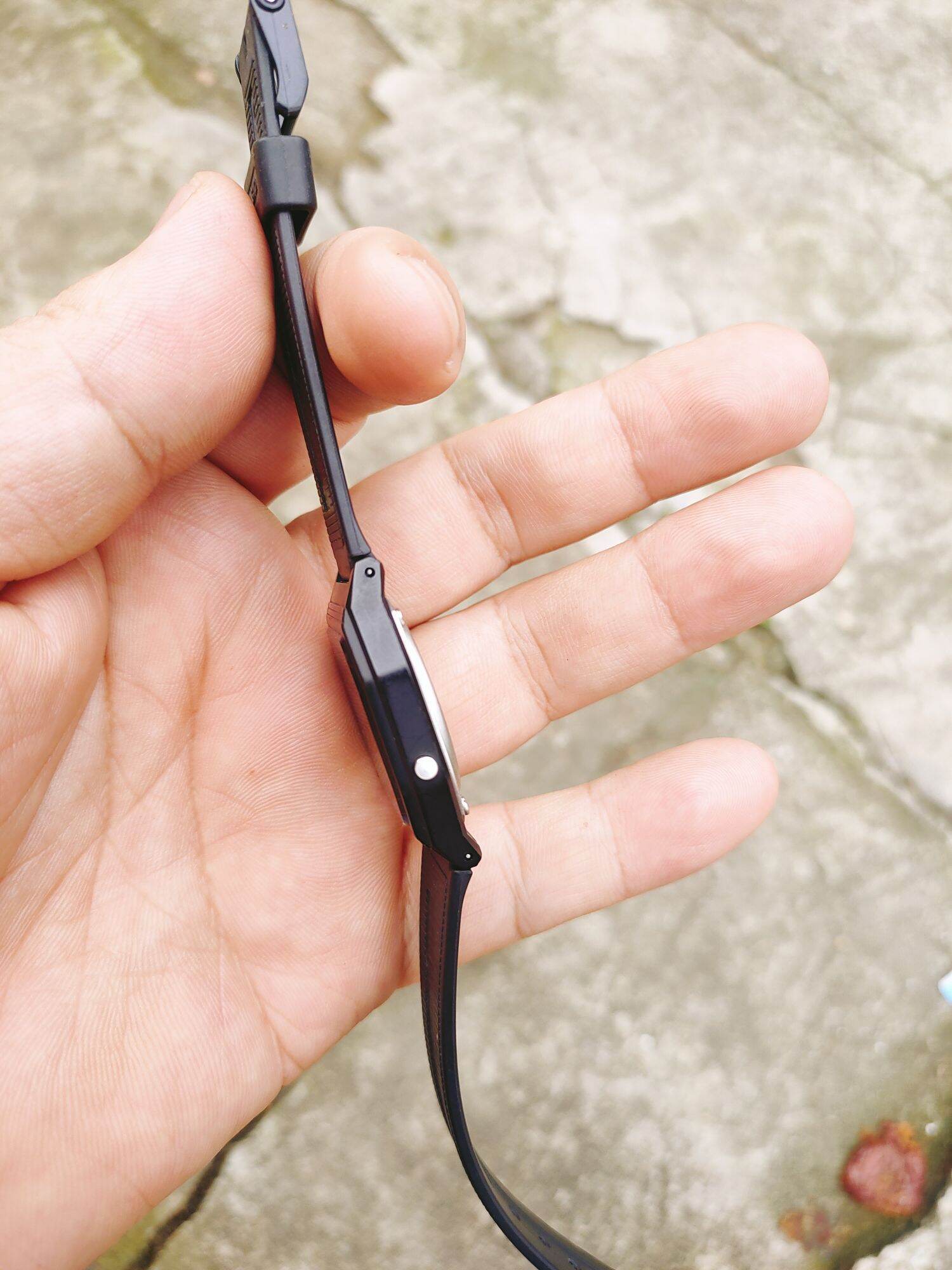 Đồng hồ casio (like new), size q, hình thức đẹp 98%