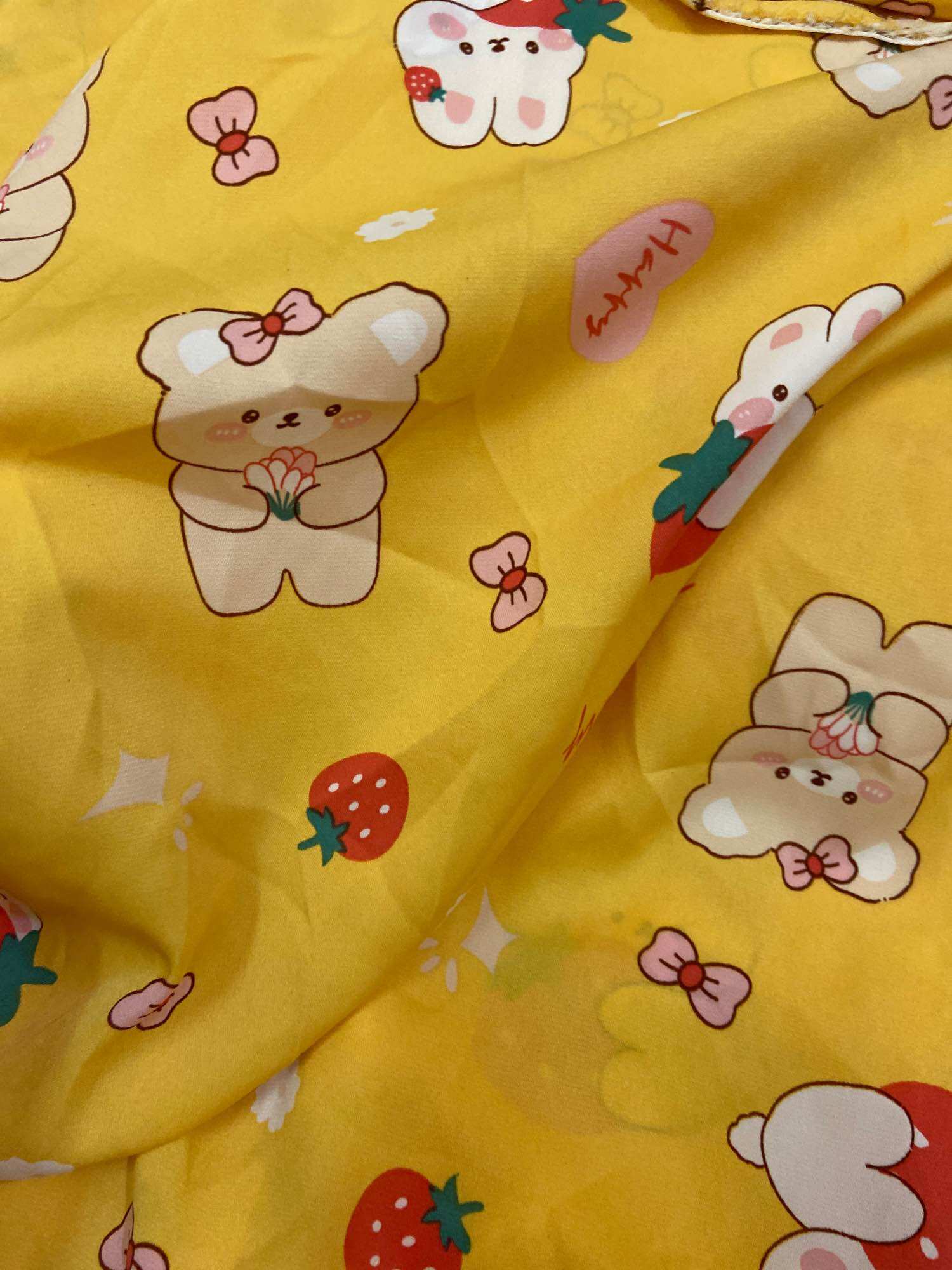60cm vải lụa mango nền vàng xinh may bộ váy áo khổ 1m45(0-5)
