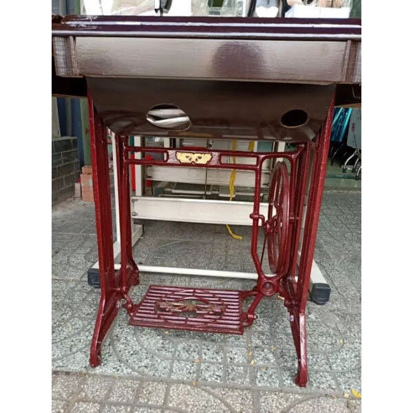 chân đạp máy may gia đình