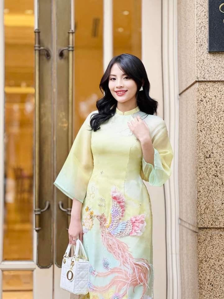 Áo Dài Cách Tân Đính Kết Phượng Cao Cấp