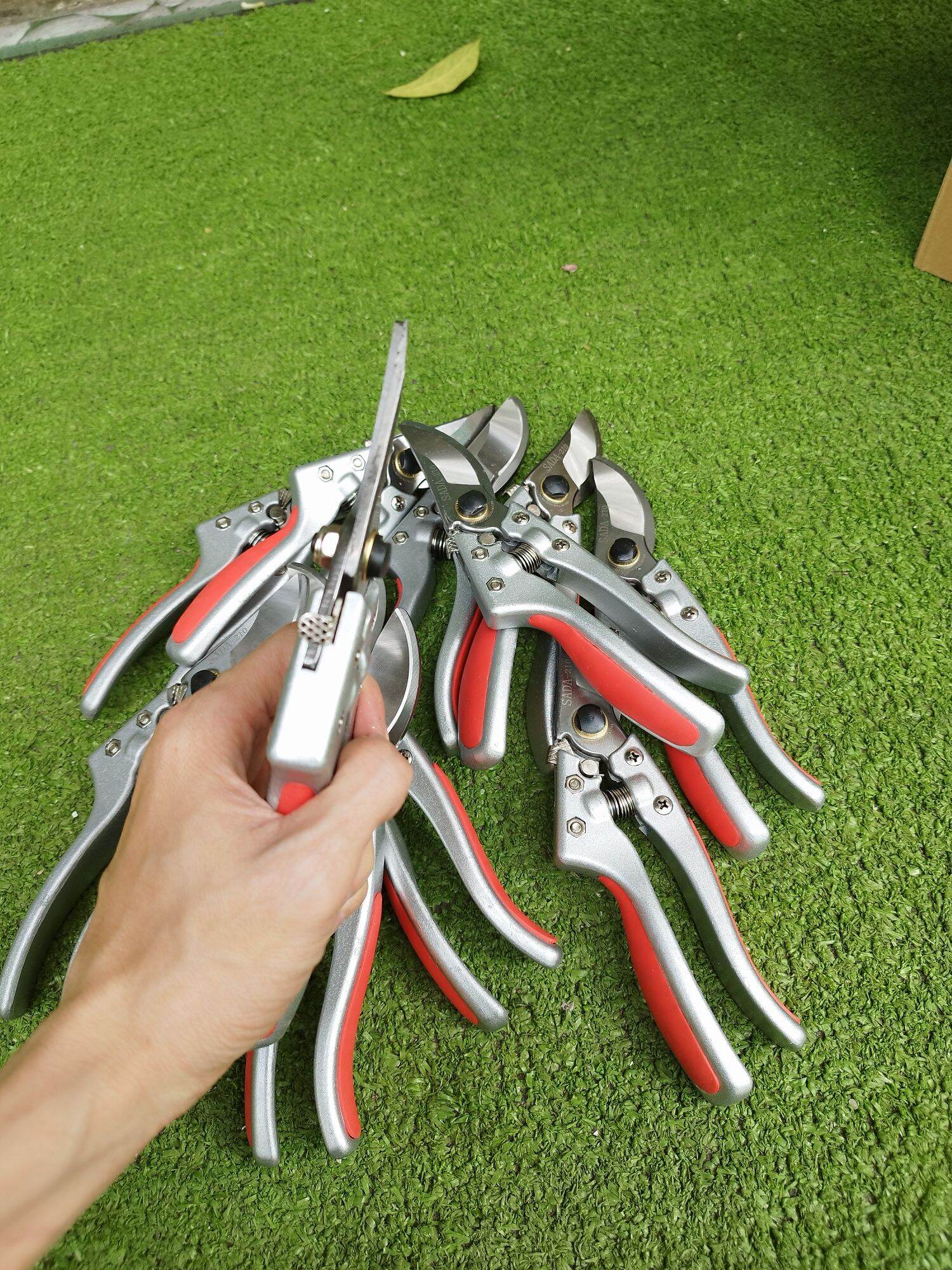 kéo cắt cành hàng bãi nhật mới 95%