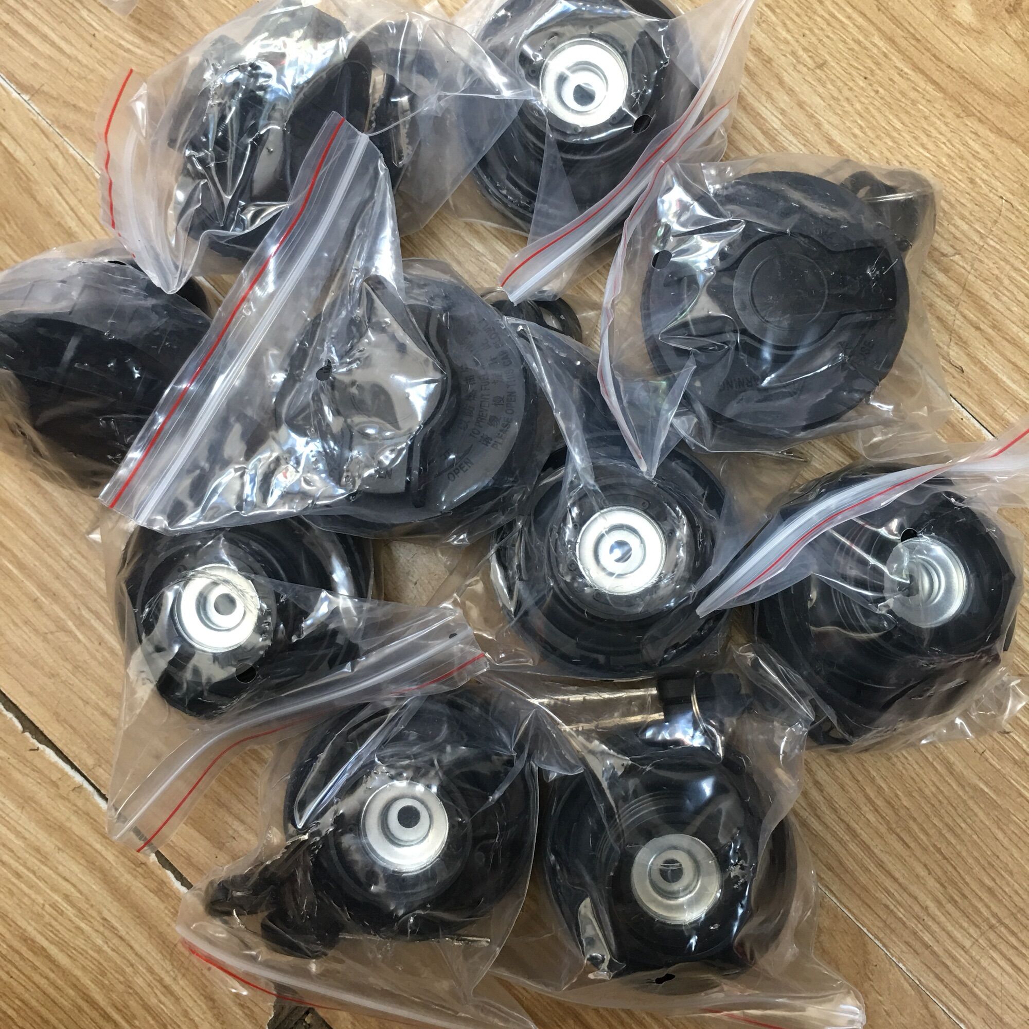 Nắp bình xăng dongben870, SYM T880