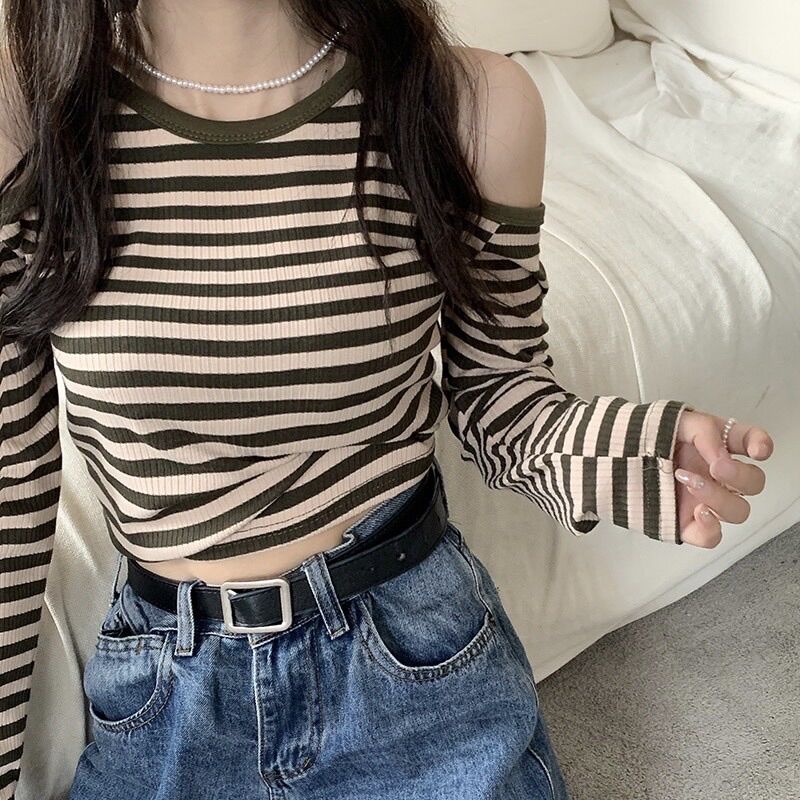 Áo thun nữ dáng croptop cổ yếm hở vai kẻ ngang cá tính summer 2022