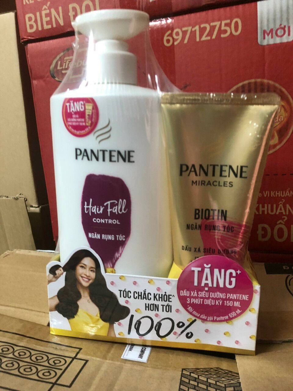 Dầu gội pantene ngăn rụng tóc chai 650gr tặng