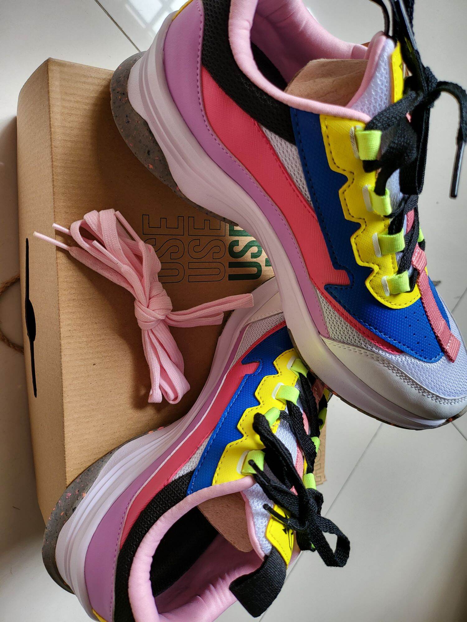 GIÀY SNEAKER NỮ  SIZE 39