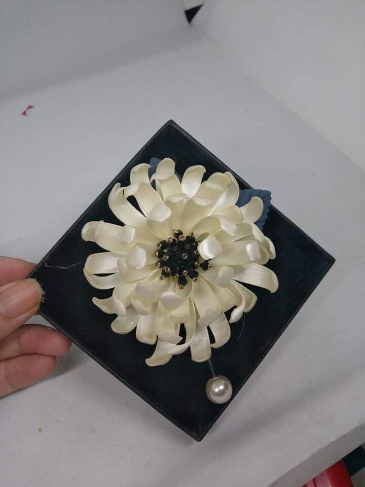 Cài Áo Nhuỵ Đá Handmade