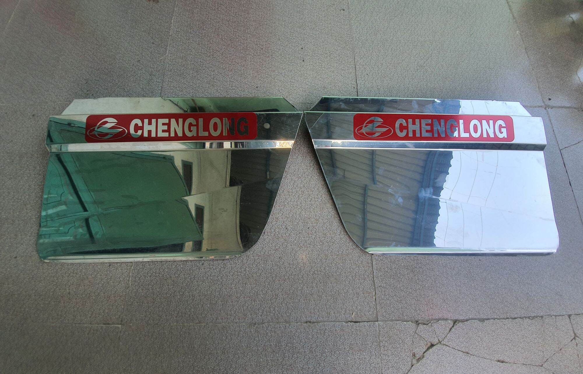 Chắn dép che dép inox xe tải