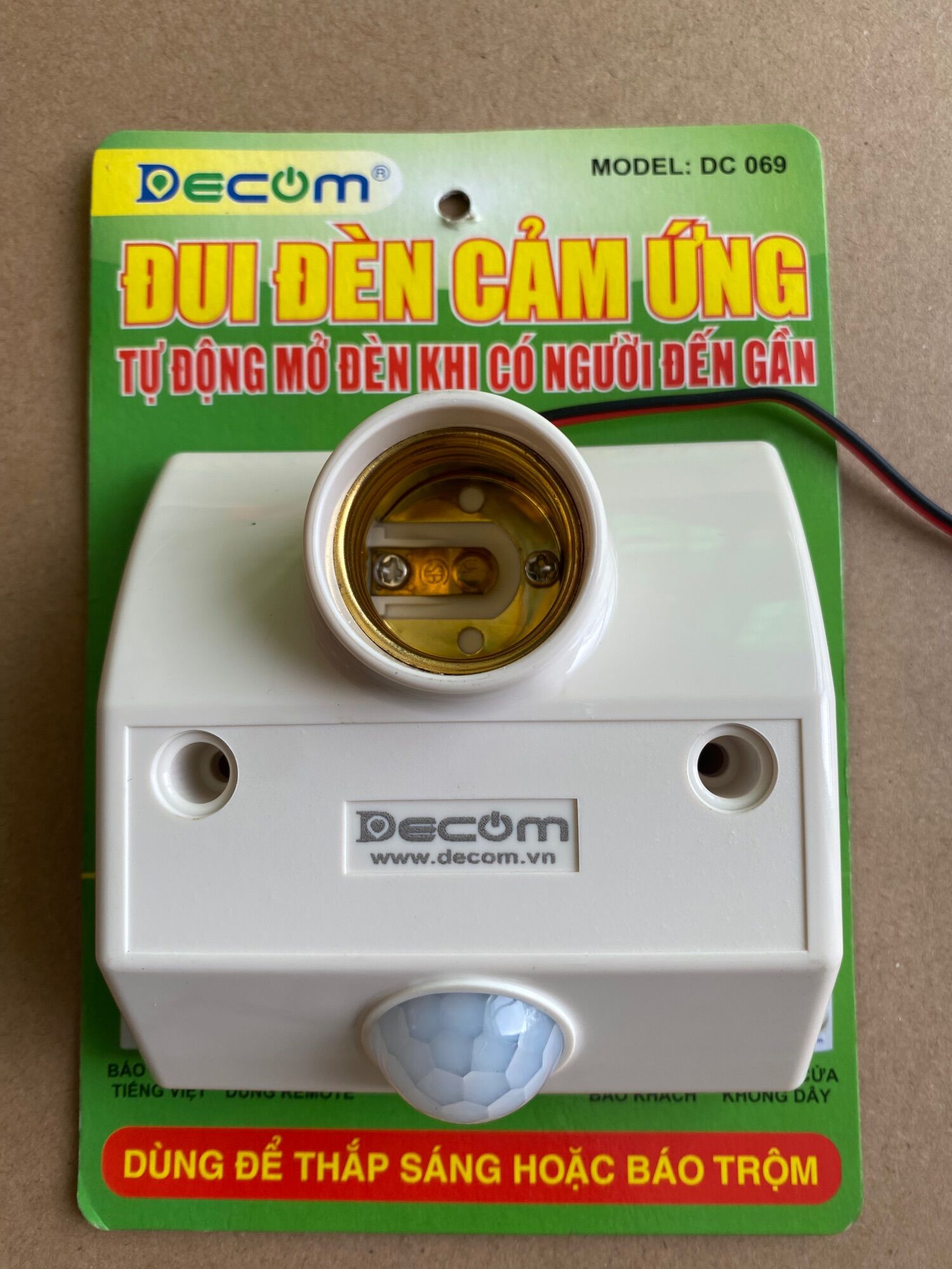 Đuôi đèn cảm ứng hồng ngoại decom