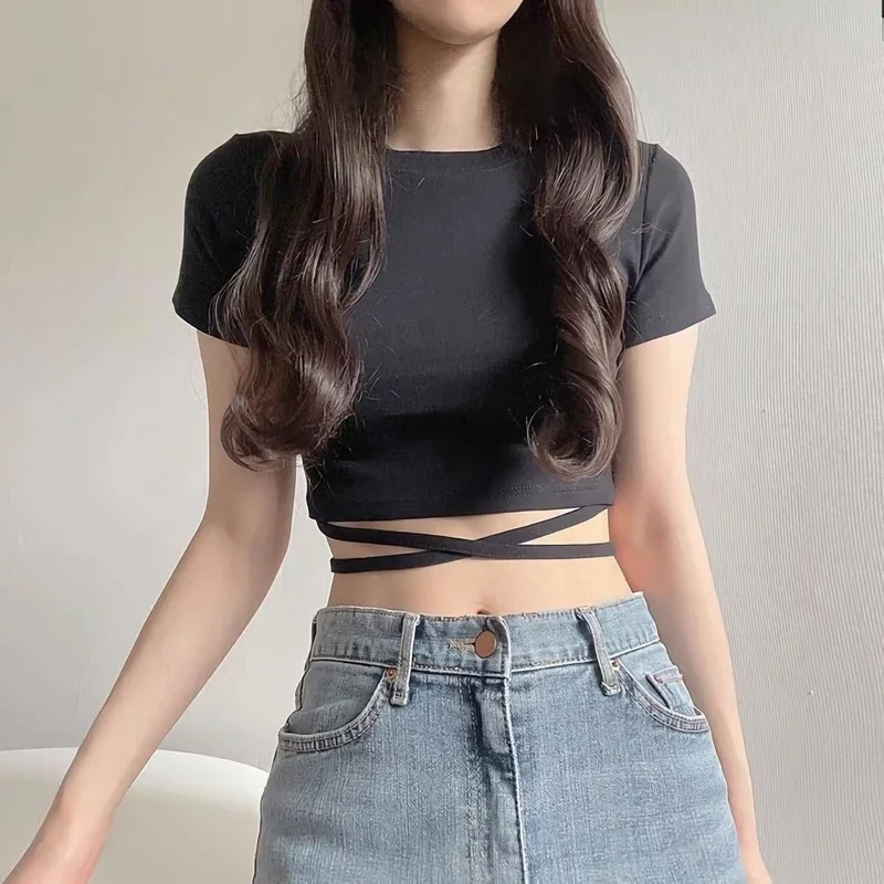 Áo croptop cột dây