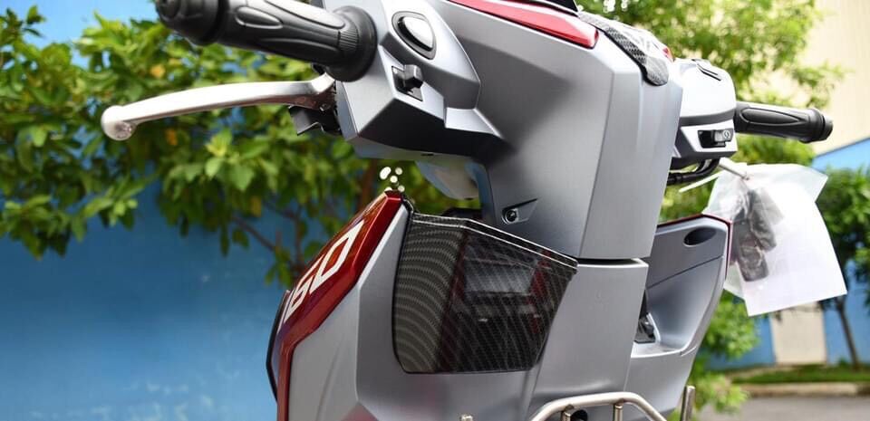 Hộc đựng đồ xe airblade 125~160cc đời 2023 carbon