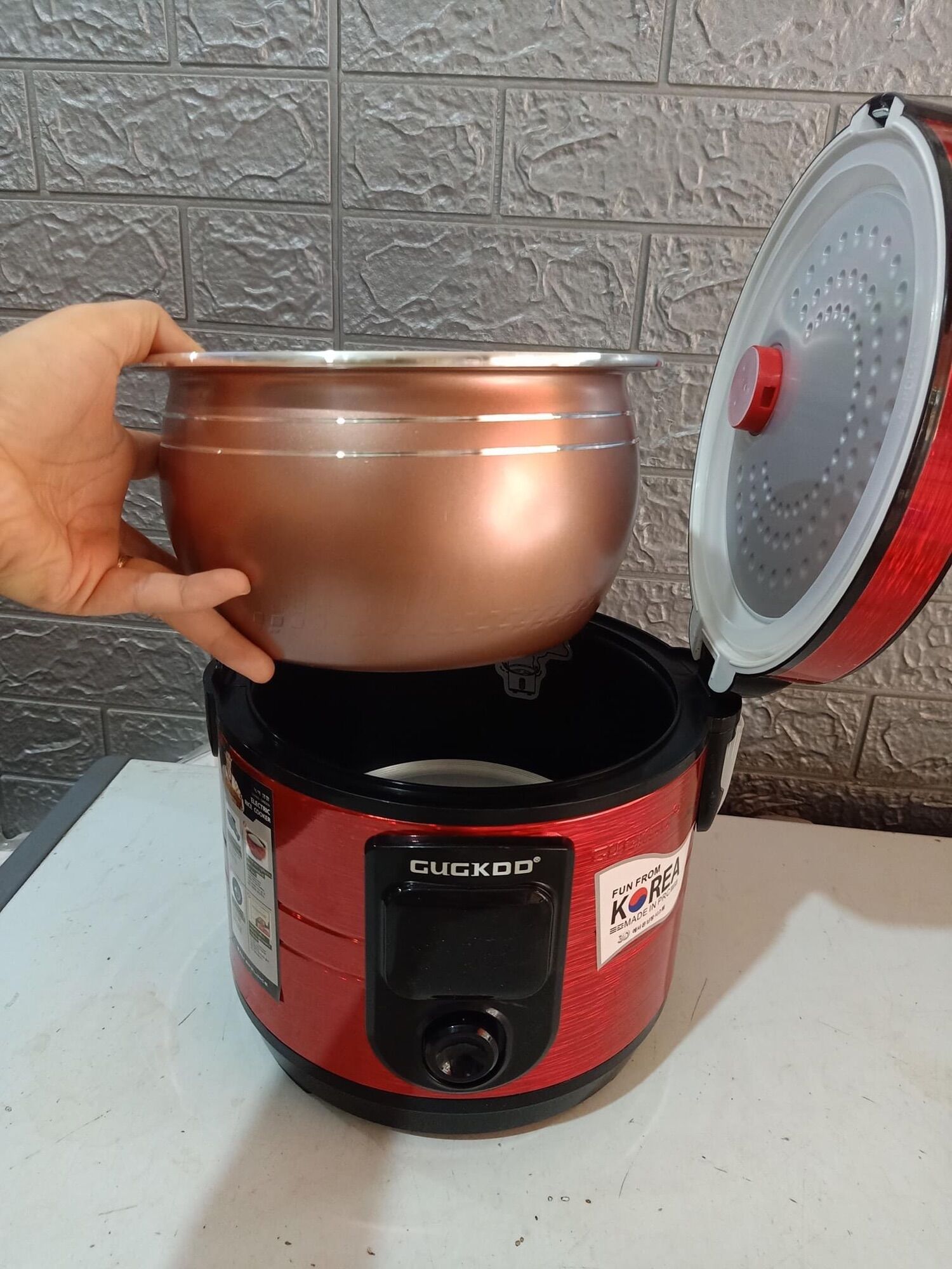 Nồi cơm điện 2 lít CuGKOD GK-208