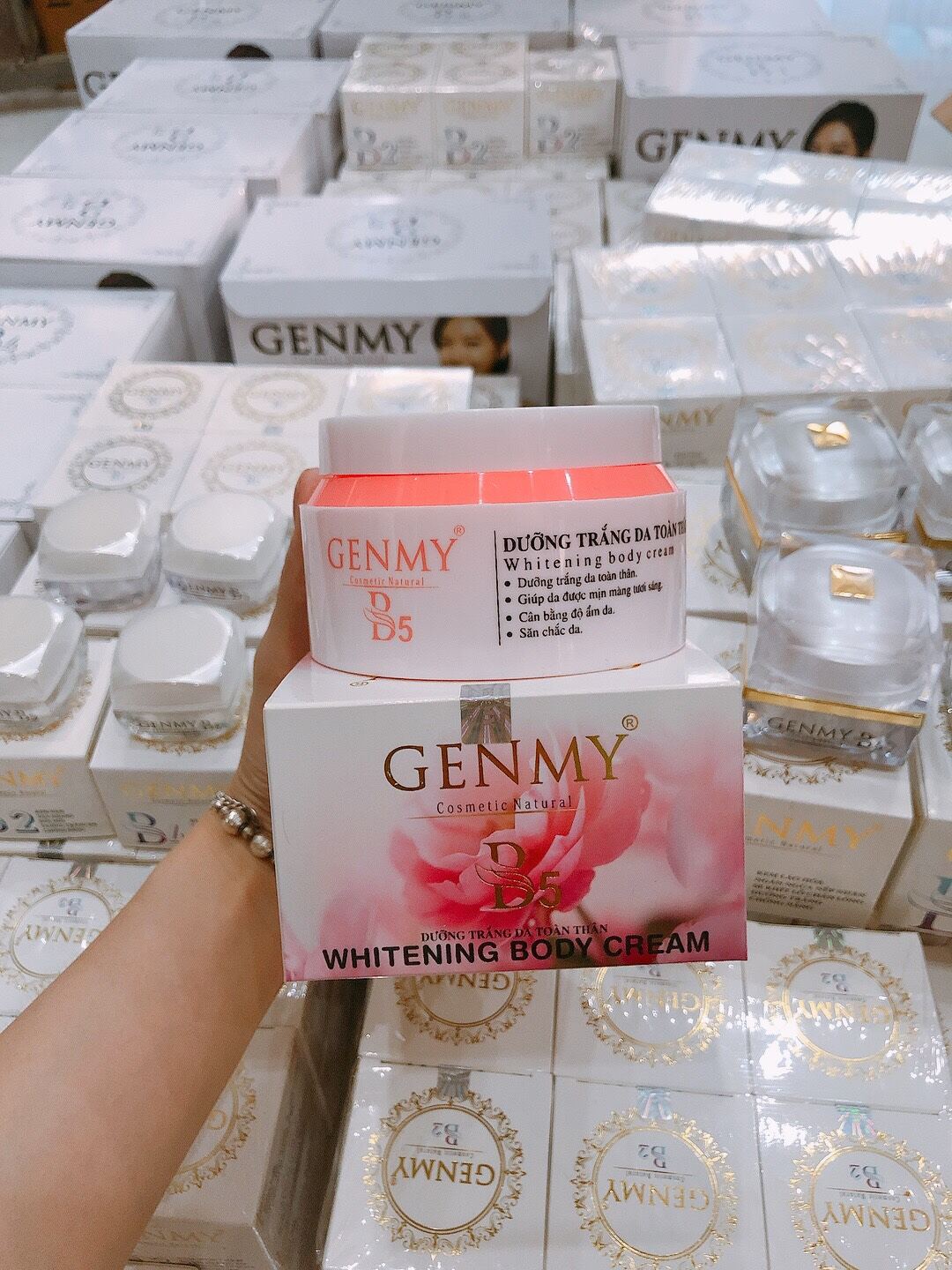 Kem Genmy dưỡng trắng da toàn thân B5