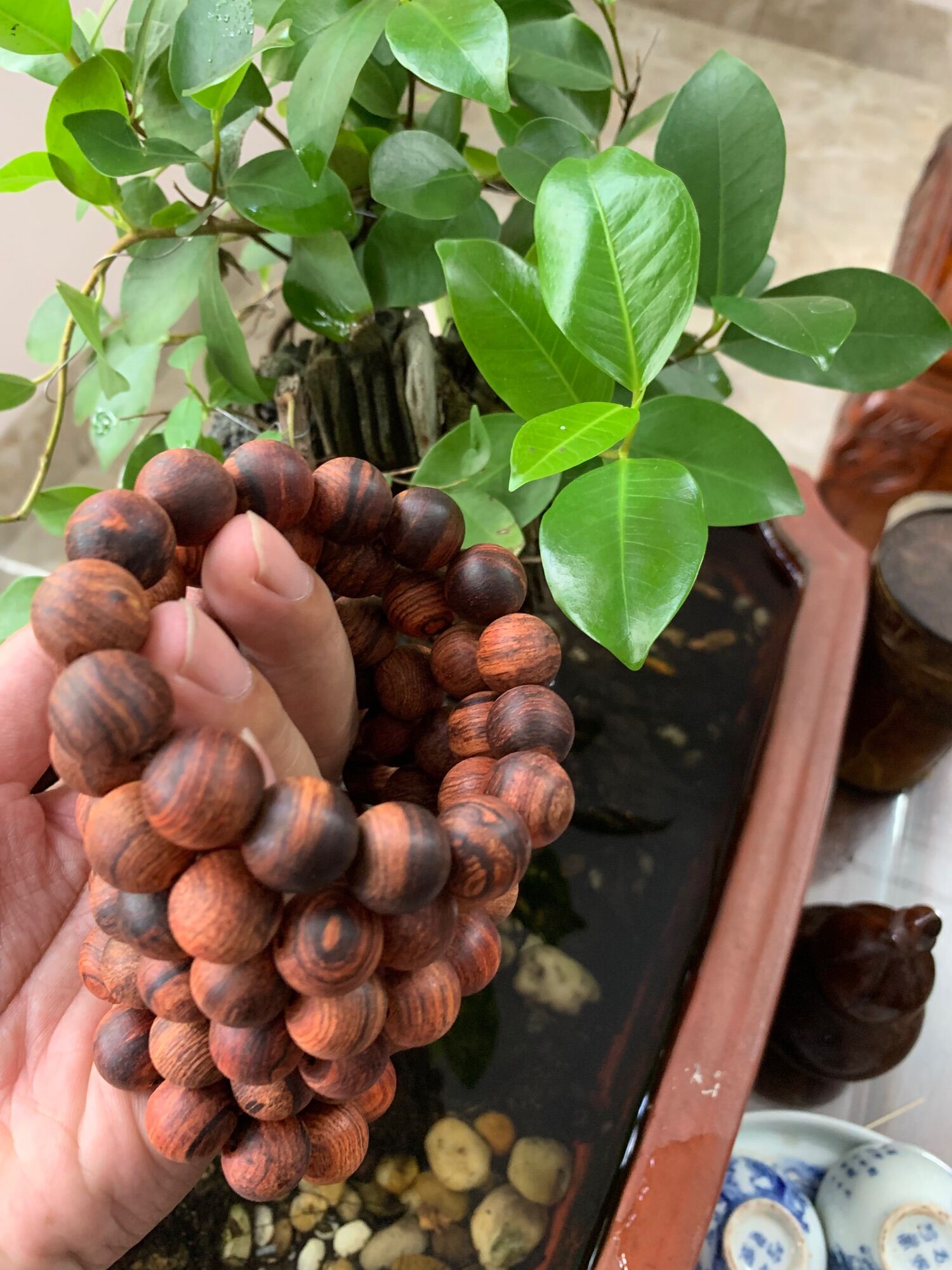 vòng hạt gỗ sưa đỏ hàng để mộc các loại !