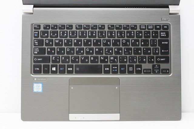 Laptop Toshiba R63/M core i7-8650U, 16gb ram, 512gb SSD, màn 13.3inch, vỏ nhôm Magie siêu bền siêu nhẹ