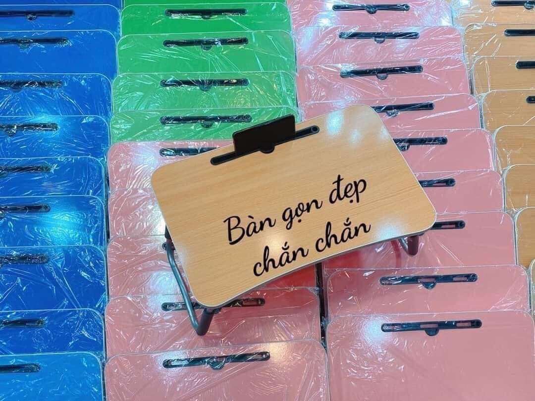 BÀN HỌC GỖ GẤP GỌN CÓ KHE  IPAD