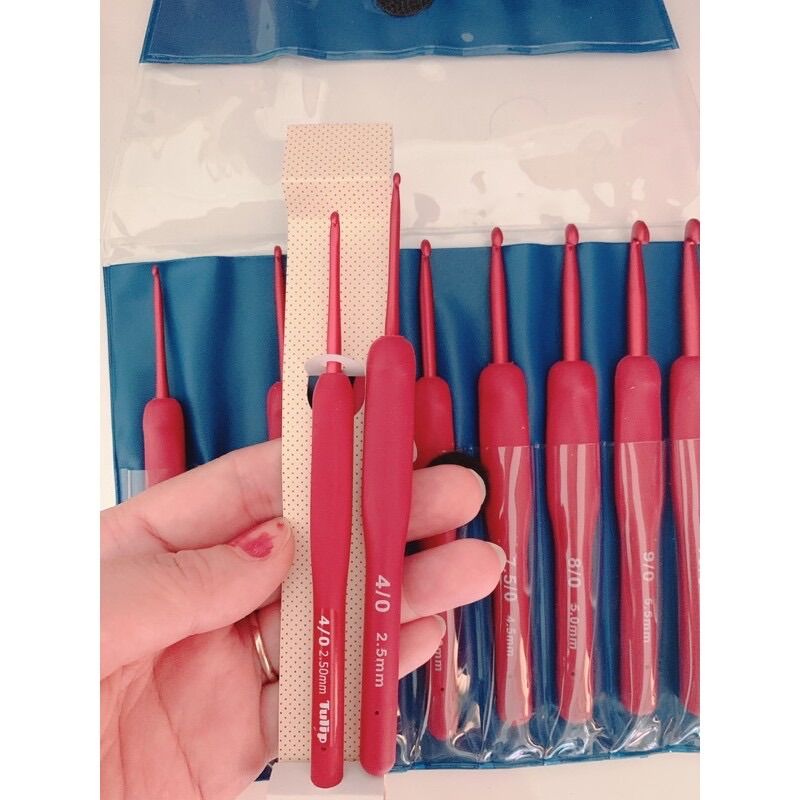 Bộ 9 kim móc mô phỏng kím Tulip red