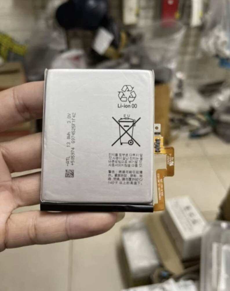 Pin Blackberry Passport Thường và Passport Silver