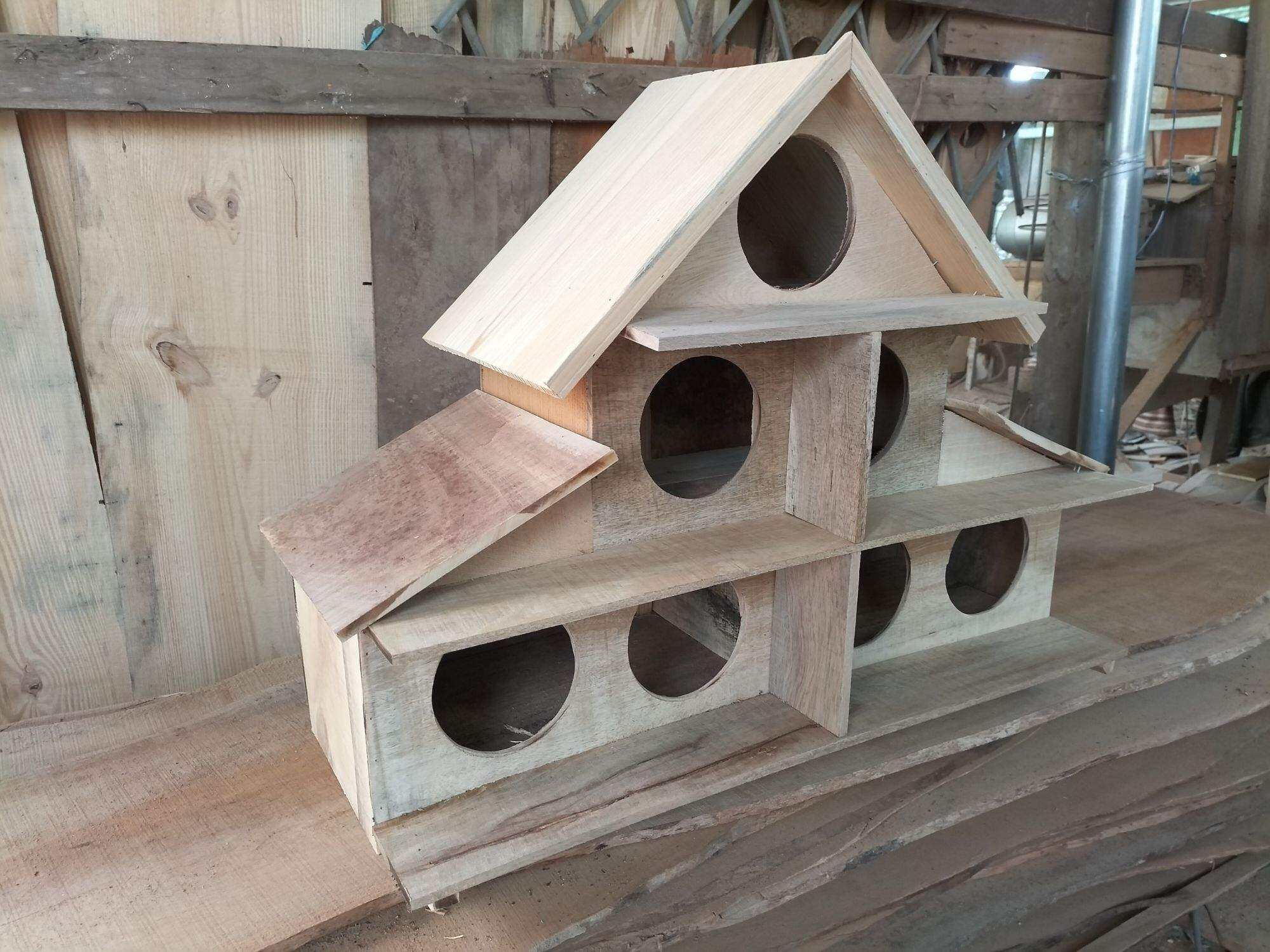 Chuồng chim bồ câu gỗ danh mộc 7 lỗ tròn, lồng chim bồ câu gỗ