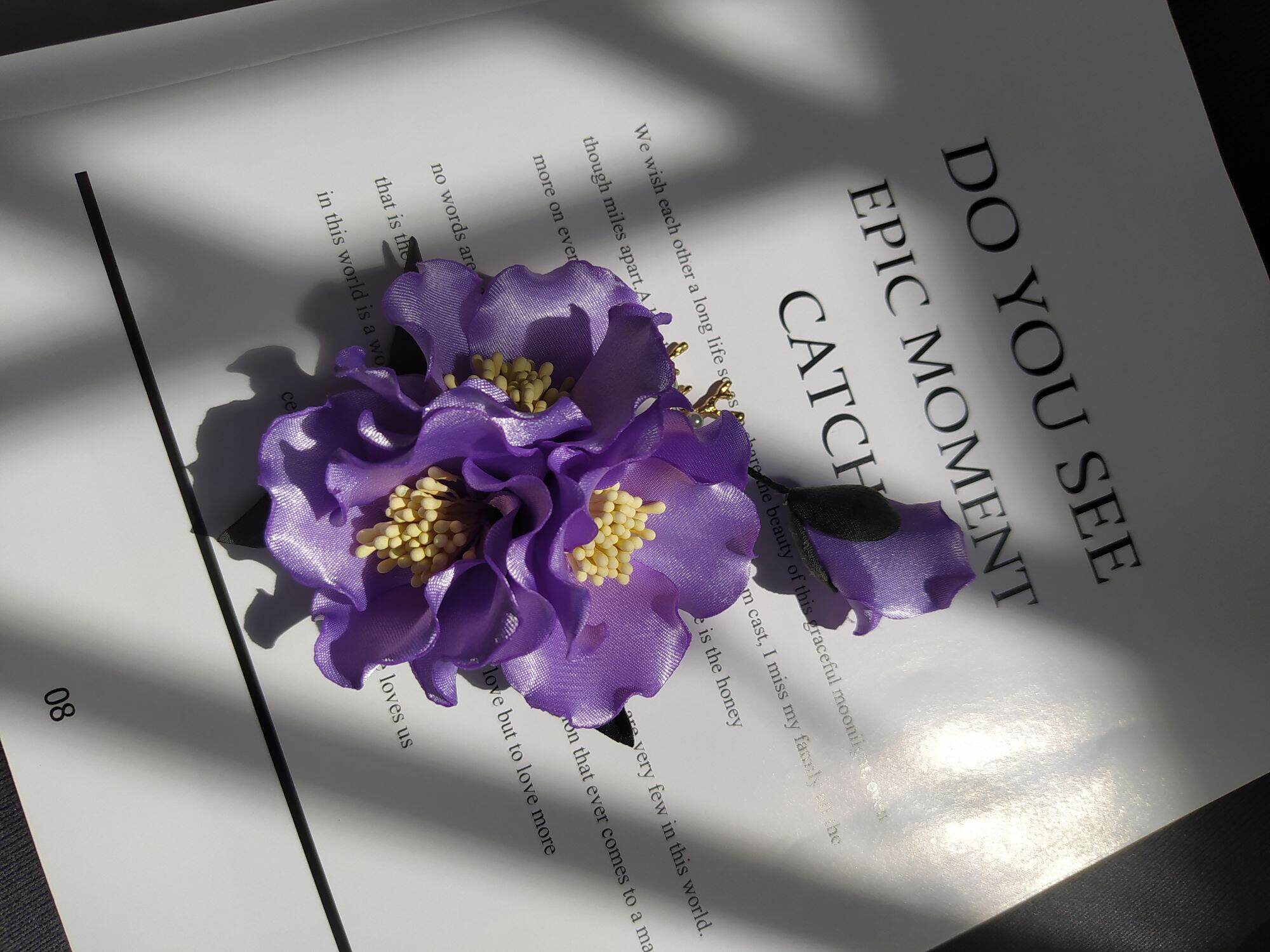 Hoa cài áo handmade Canto màu tím
