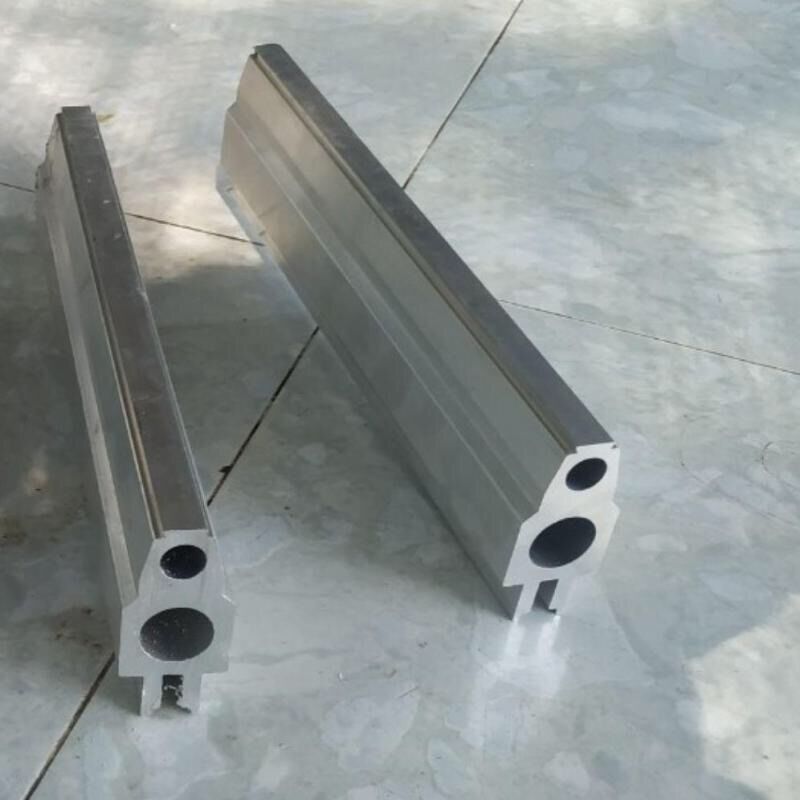 Nhôm 2 lỗ dài 50cm