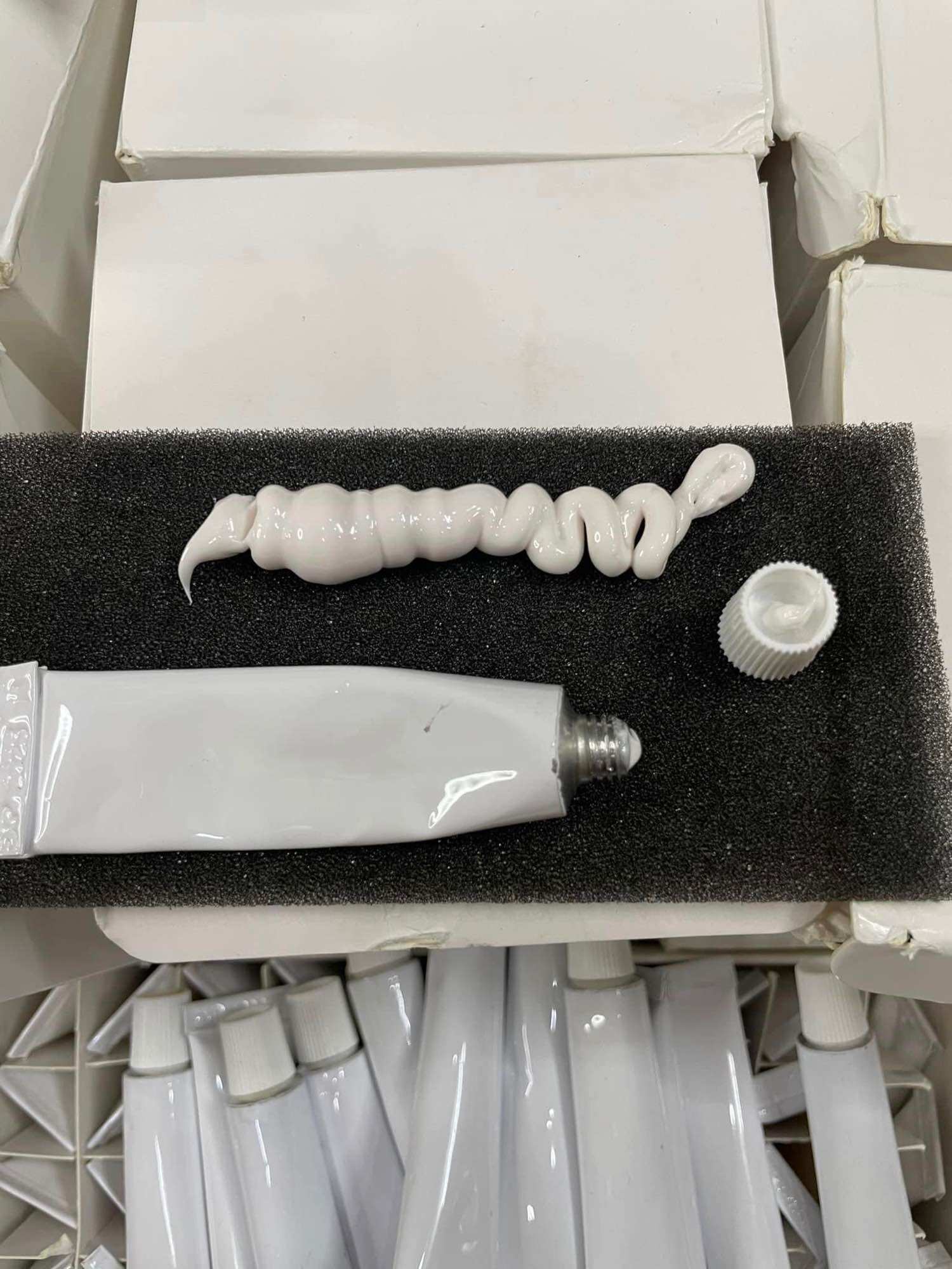 Tê bee đỏ chuyên dùng xăm hình, phun xăm