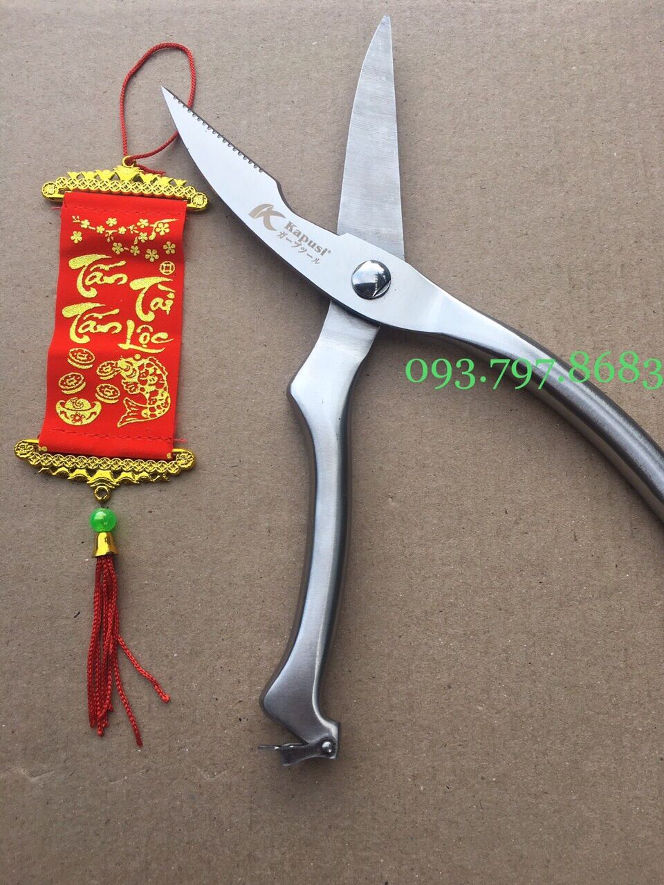 kéo cắt thịt gà, nhà bếp kapusi nhật