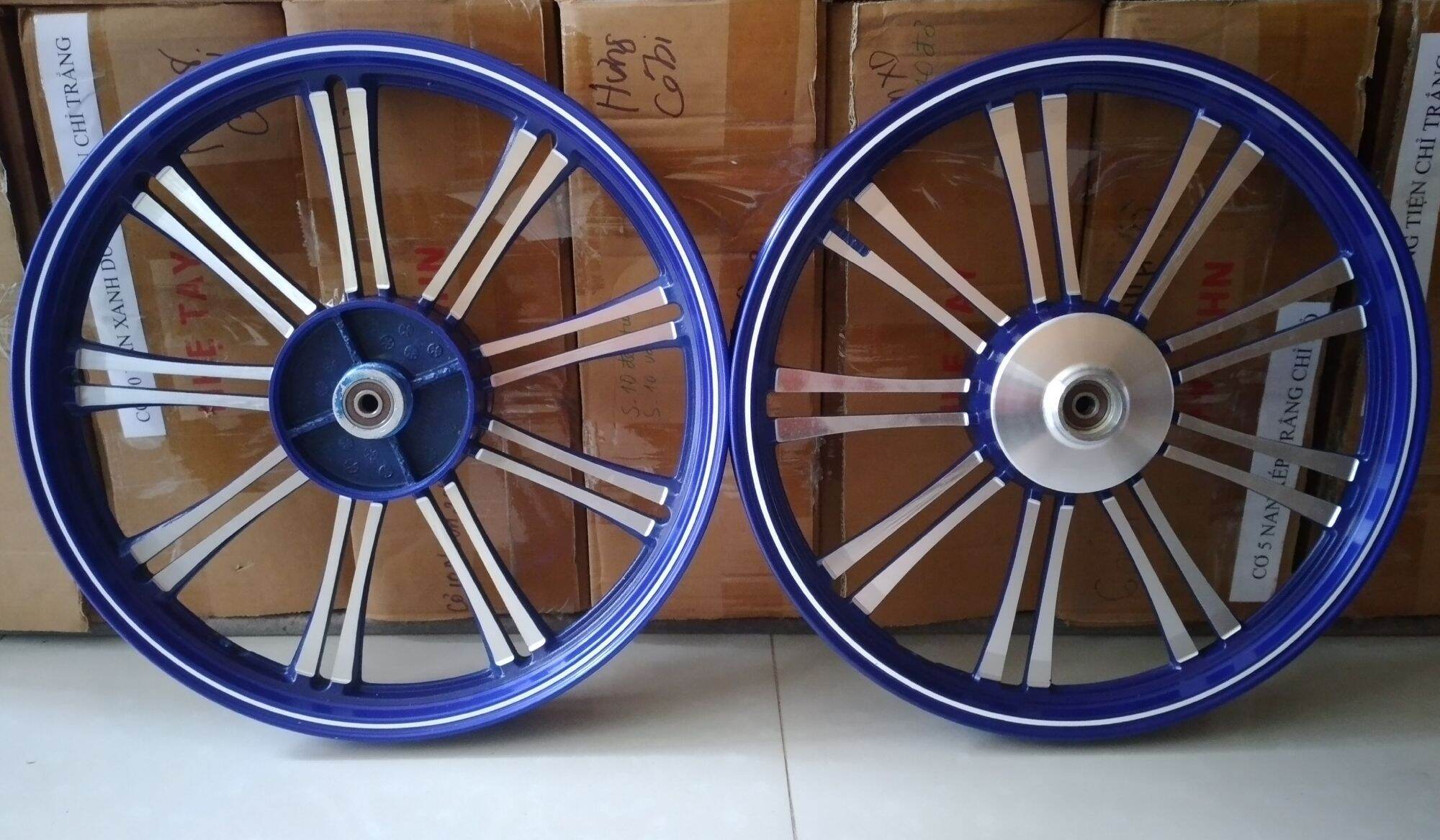 Vành đúc xe máy 18 nan vuông xanh dương phanh cơ