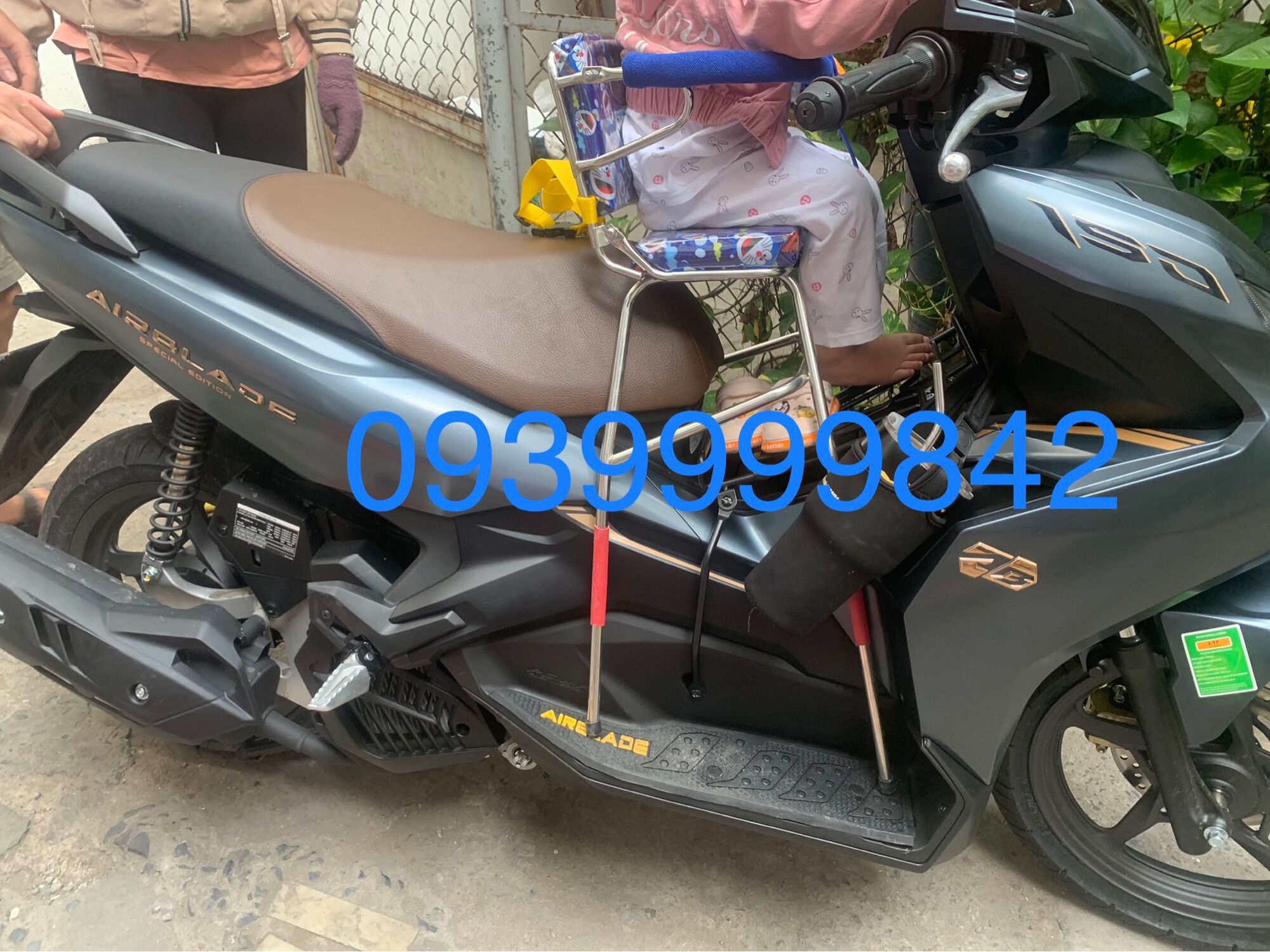 Ghế ngồi xe máy cho bé xe ab - pcx - nvx