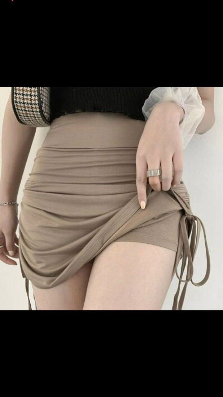 Chân váy rút dây 2 bên sườn