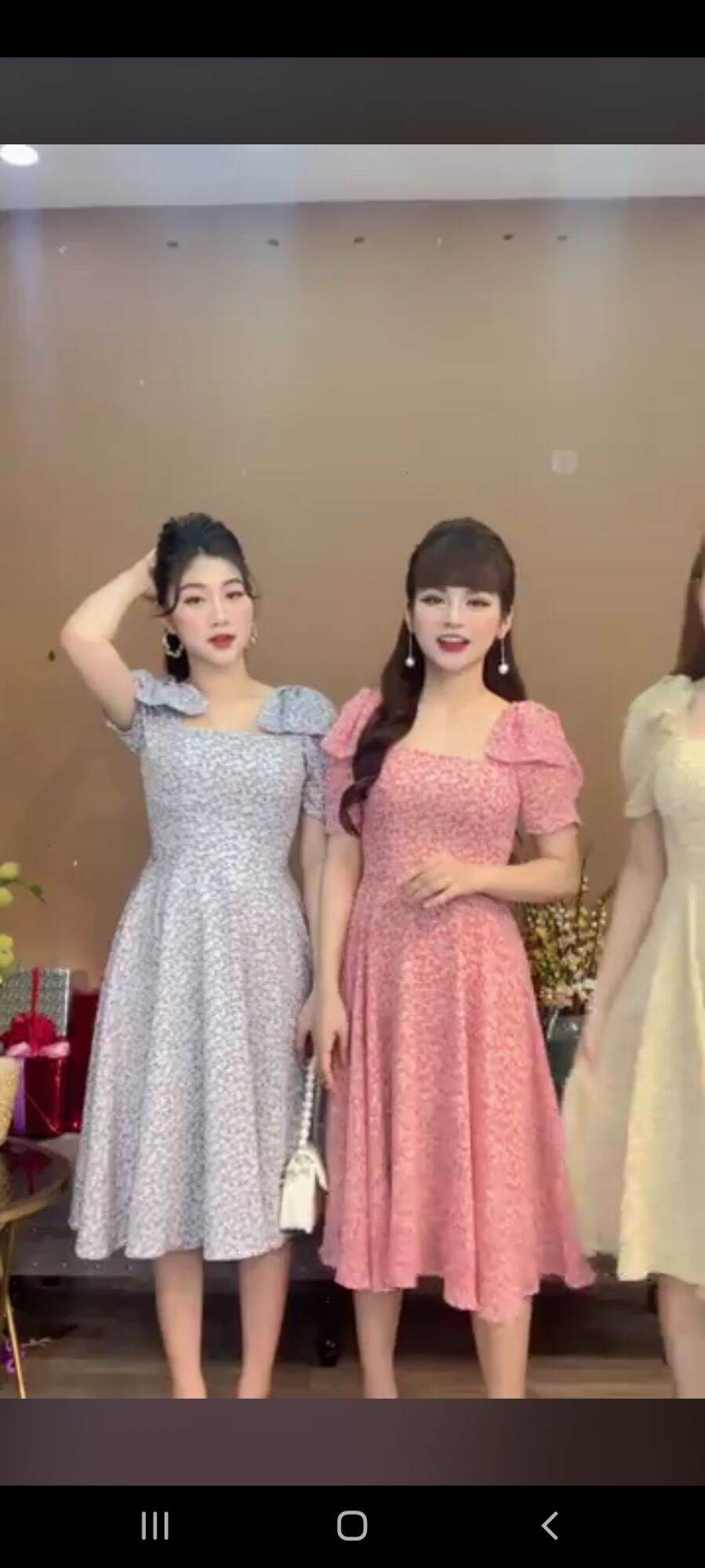 Đầm hoa nhí xòe nơ 2 vai Monoco