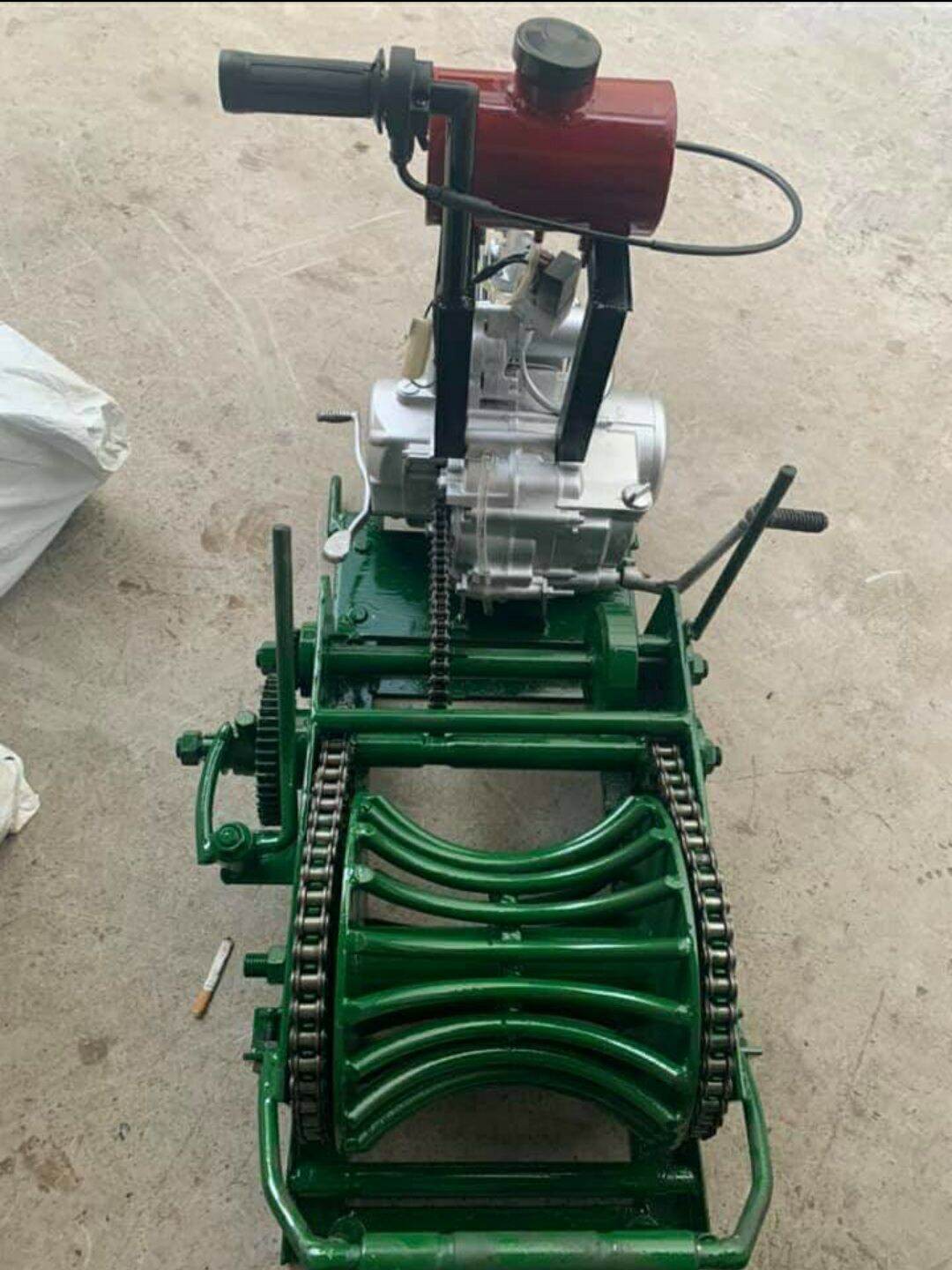 Máy tời siêu khoẻ kéo được từ 2,5 tấn trở lên,di động gắn đầu nổ,động cơ xe máy,motor......dành cho công việc cần phải di chuyển,rất tiện lợi,dễ dàng di chuyển và lắp đặt.