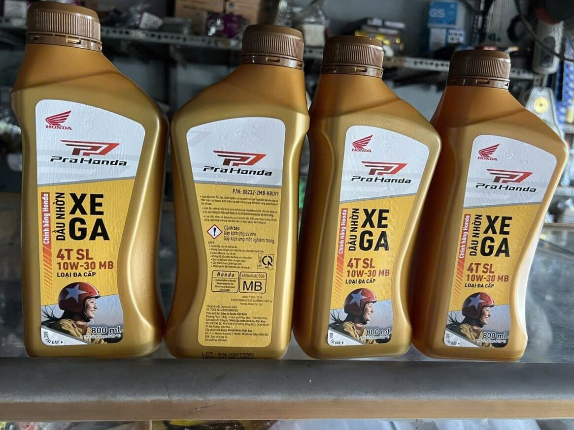 Dầu nhớt Honda chính hãng 10W-30 800ml cho xe tay ga