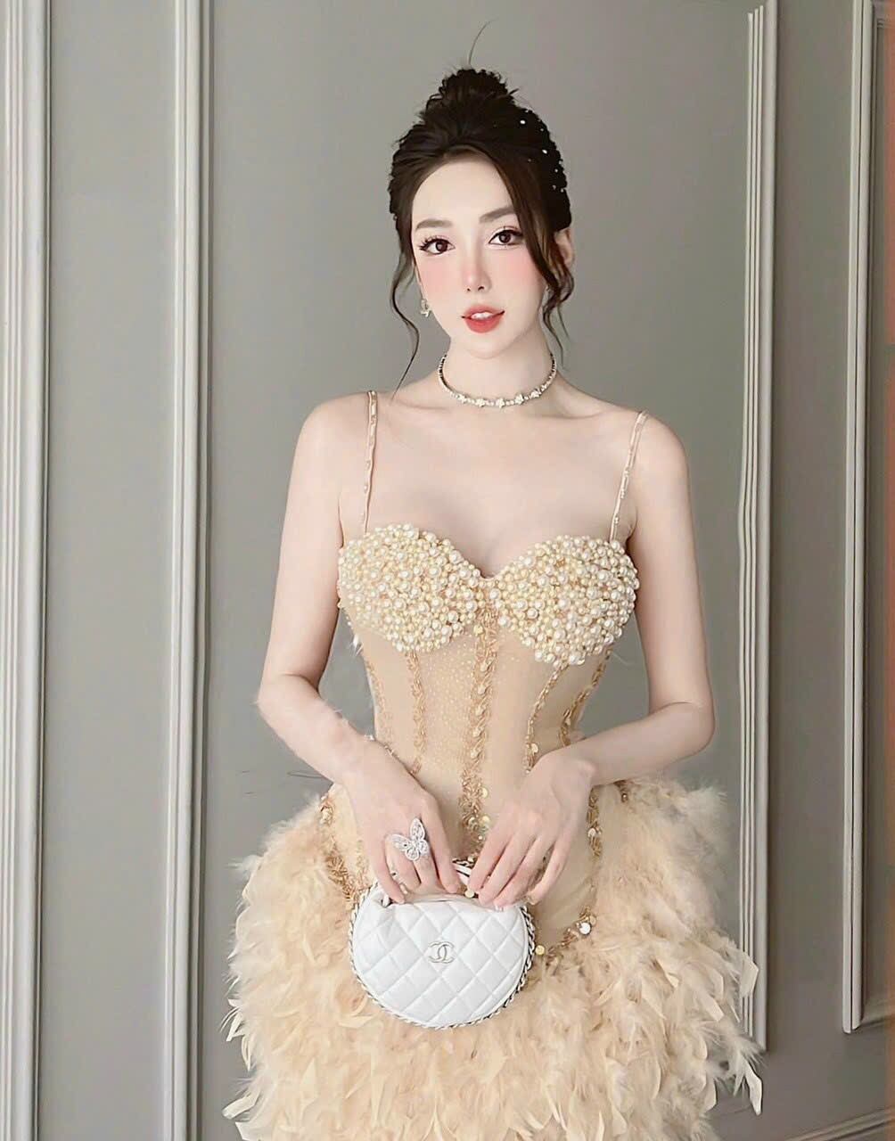 ĐẦM BODY CUP KẾT CƯỜM ( kèm ảnh thật )