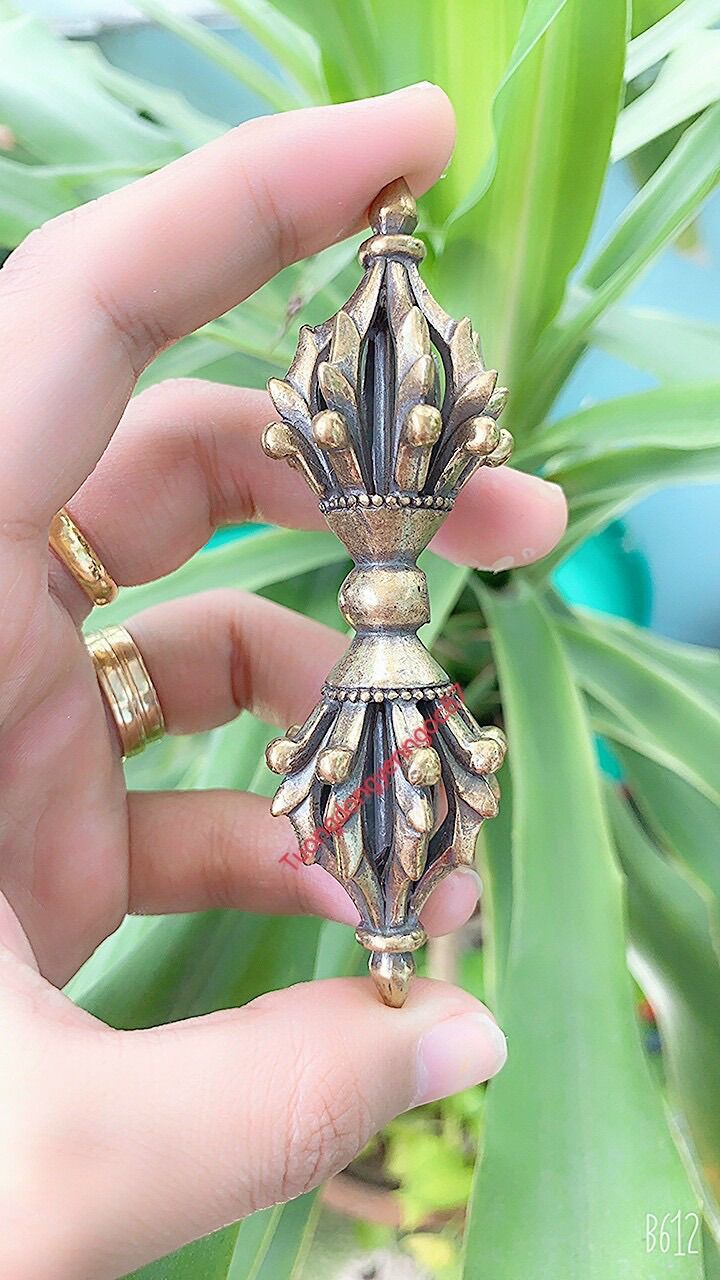 Chày kim cang 8 chấu mật tông