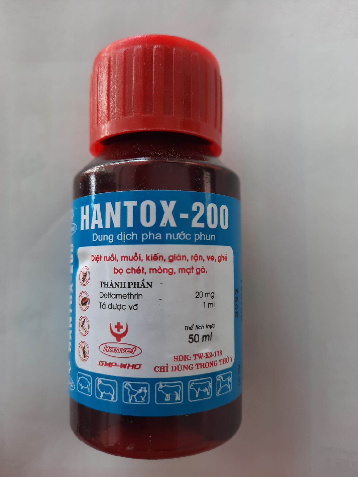 Hantox-200 dung dịch pha nước phun ve, kiến, gián