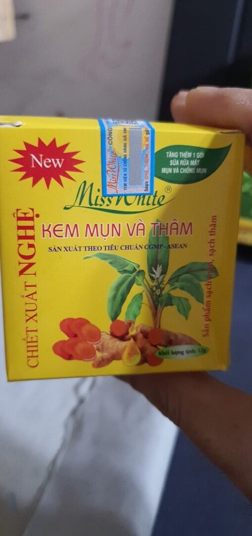 Kem mụn chống thâm