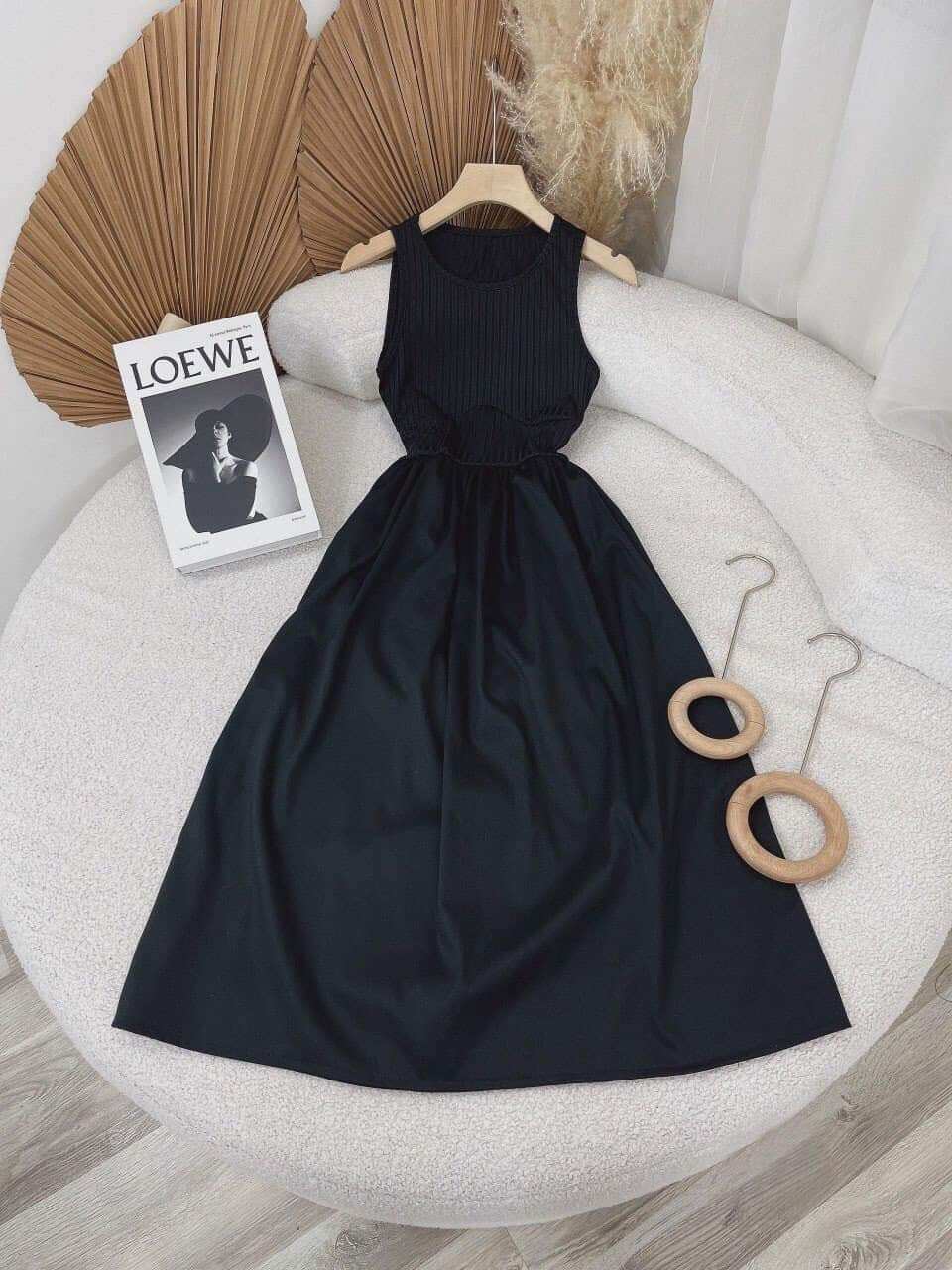 VÁY ĐẦM NỮ MAXI KHOÉT LƯNG BUỘC NƠ ĐEN CỔ TRÒN