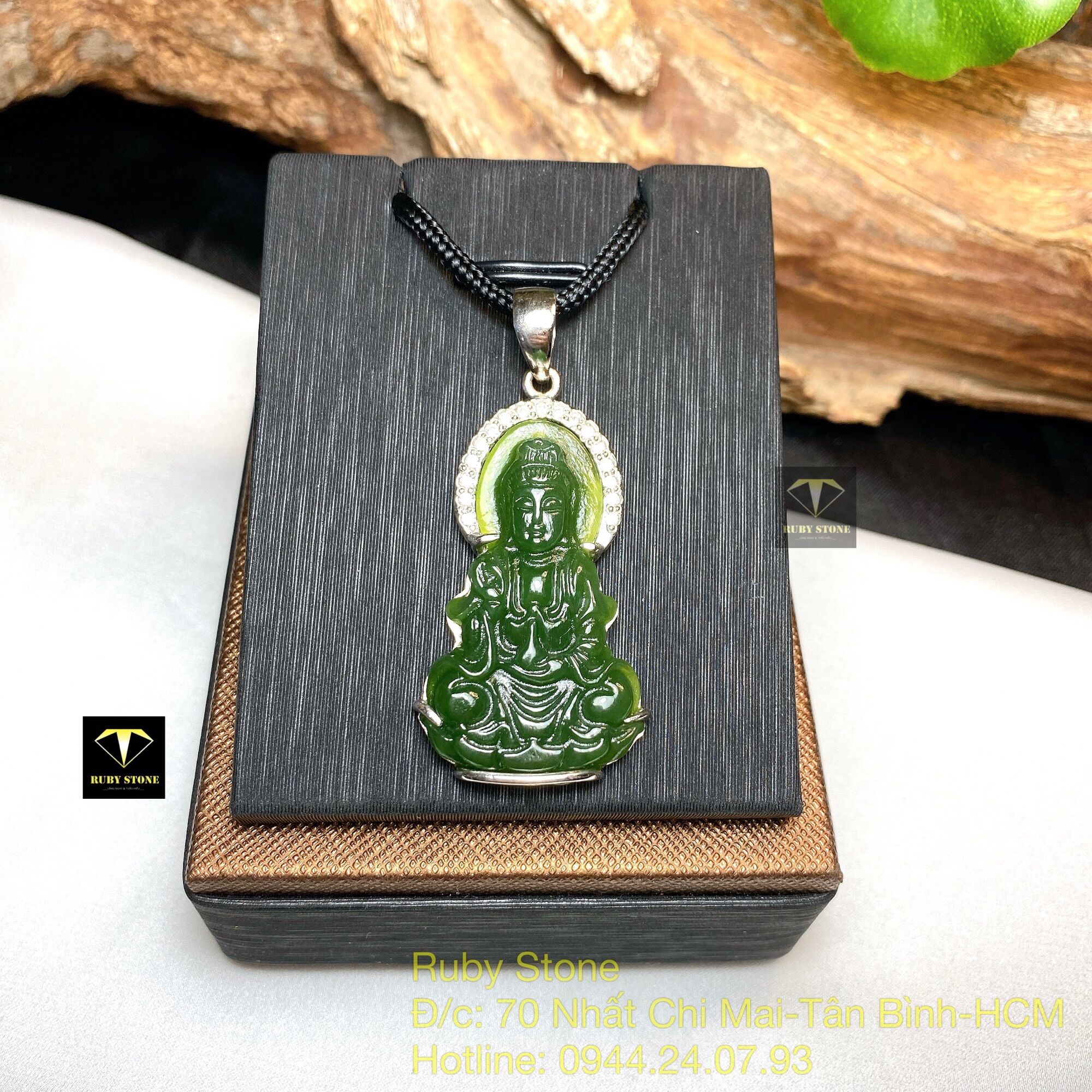 Phật Bà Quan Âm ngọc bích Canada xanh đậm bọc bạc, KT 39mm