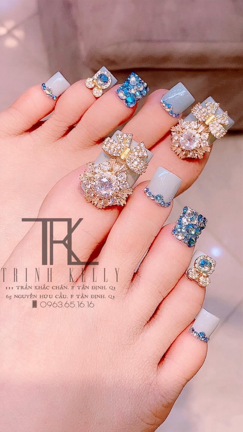 Móng thiết kế đẹp y hình.