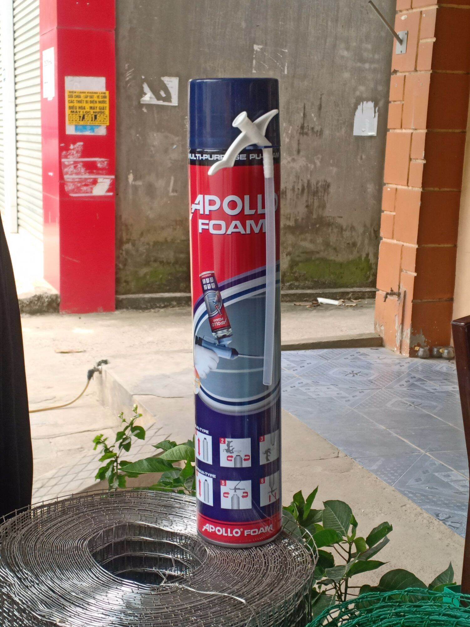 Keo apolo foam Keo bọt dán tường bê tông bịt khe hở