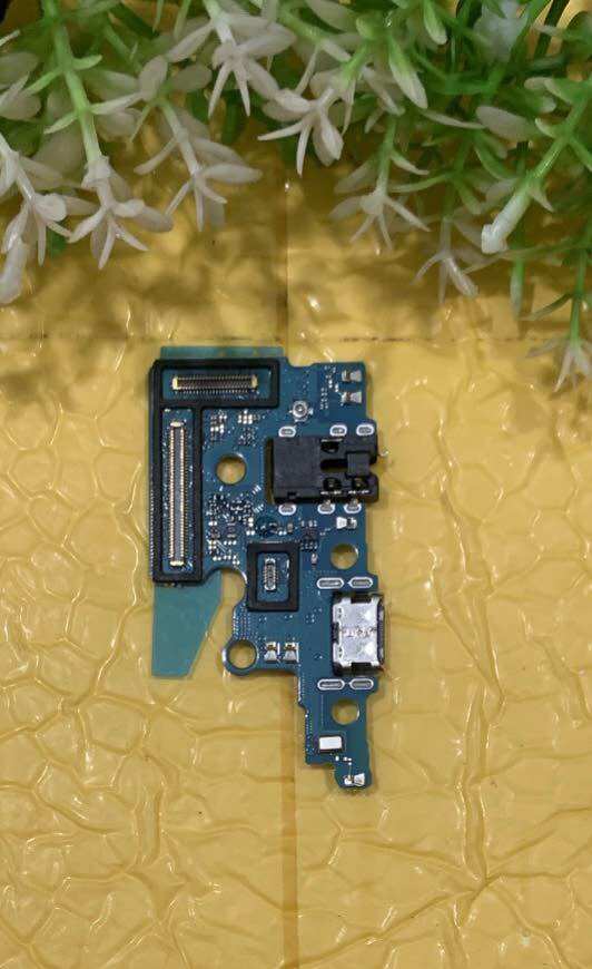 Bộ chân sạc samsung a70/a705 / cụm bo mạch sạc sam sung a70 / a705 zin mới