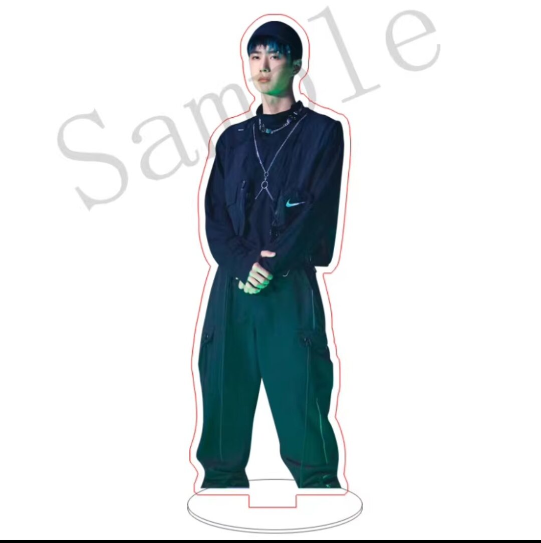 Standee mica Vương Nhất Bác 15cm
