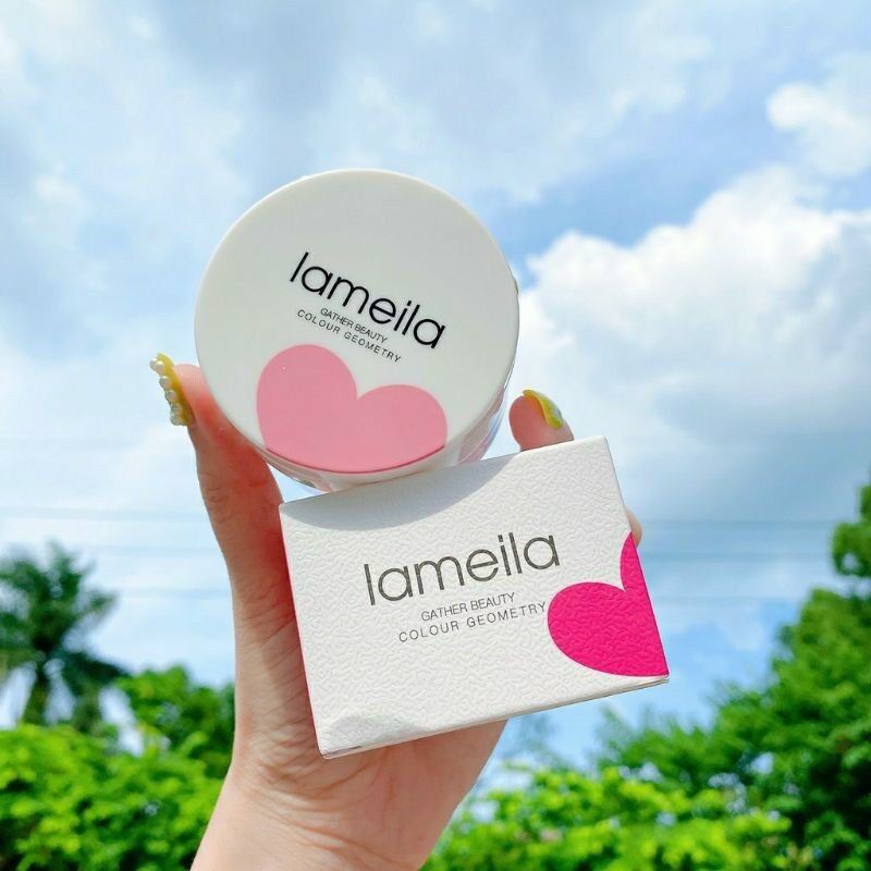 Phấn Phủ Kiềm Dầu Lameila Hình Trái Tim Dạng Nén