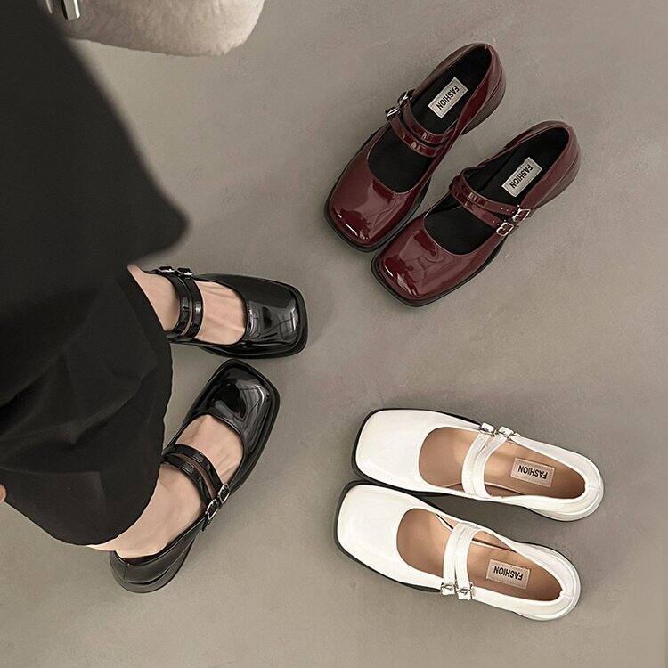 Giày Đế Bằng Mary Janes Màu Đỏ Cổ Điển Cho Nữ Mùa Xuân 2025 Phong Cách Anh Giày Đơn Đế Cao Su PU Đế Vuông Thường Ngày. 