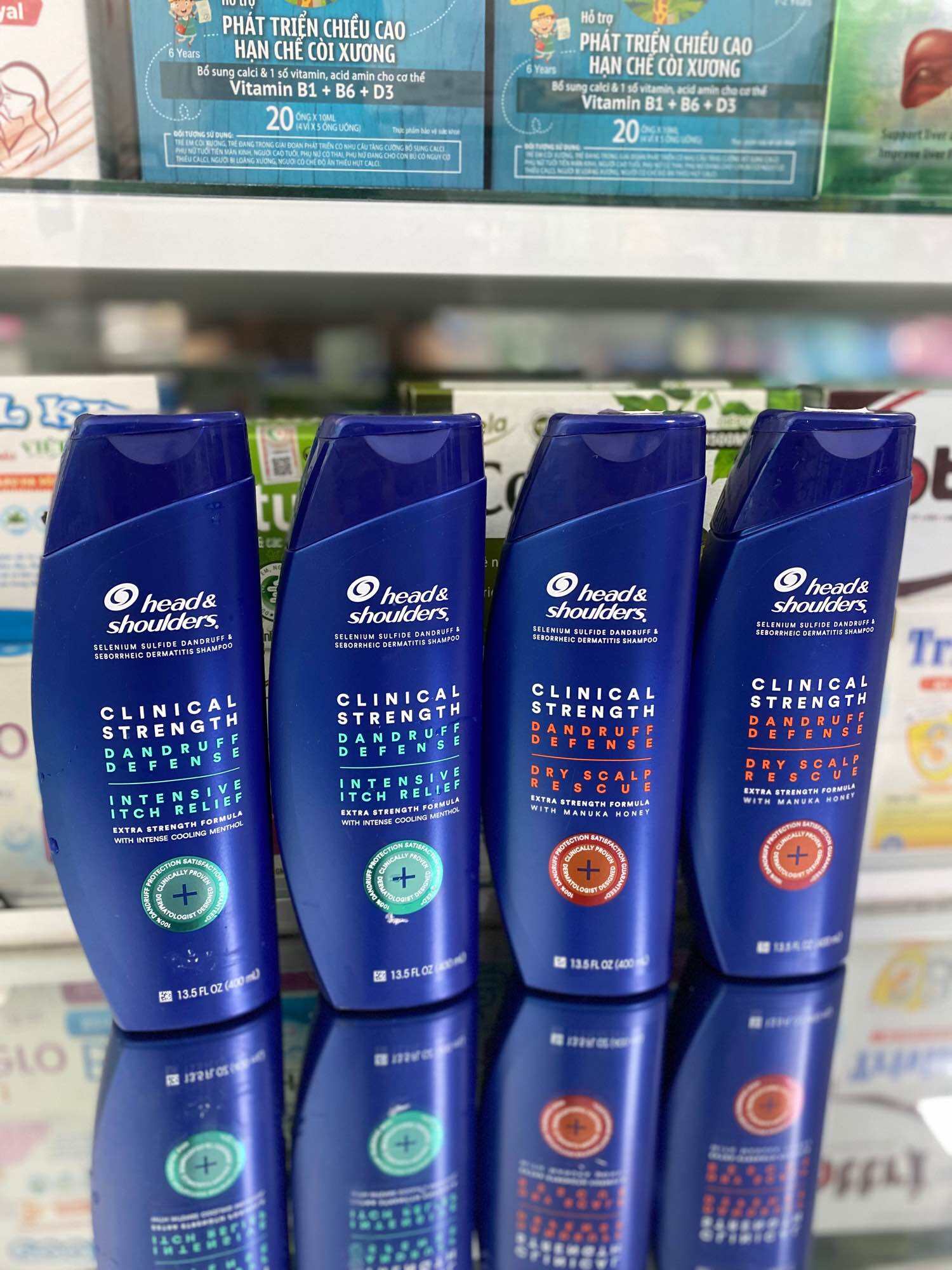 Dầu gội trị gàu và nấm Head & Shoulders Clinical Strength loại 400ml của Mỹ - Cam - Không Khô Tóc