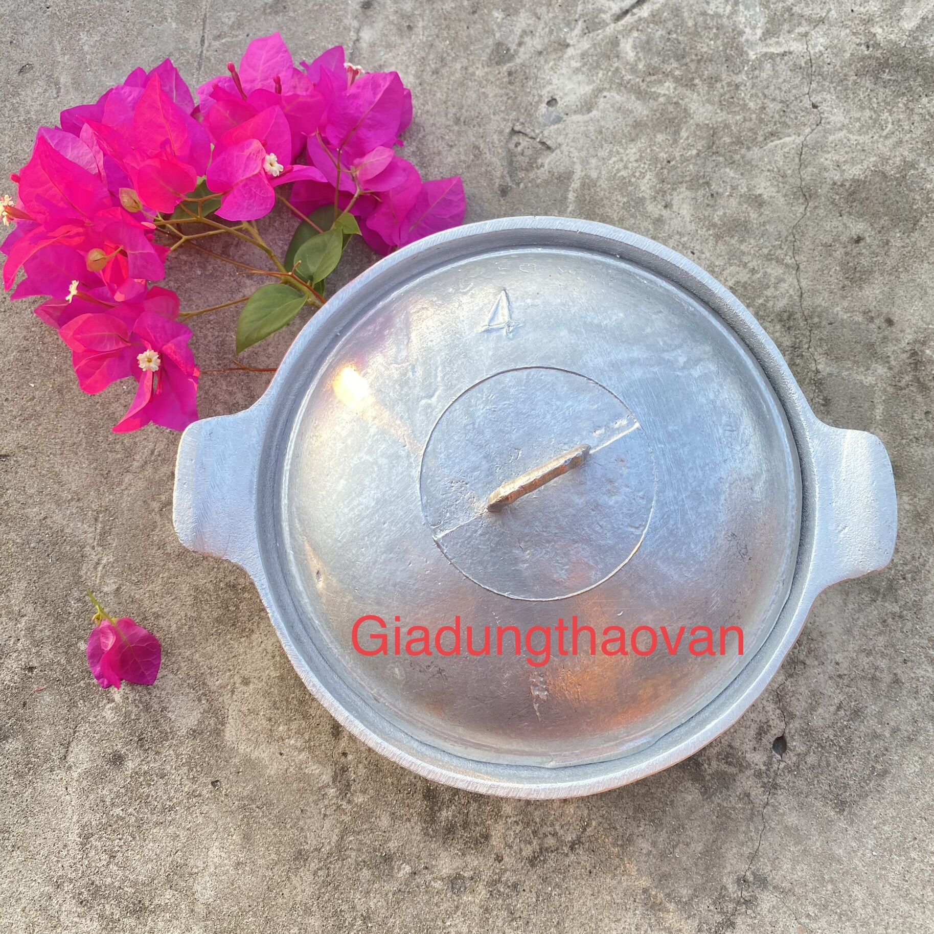 Nồi kho bằng gang số 4 - Đường kính miệng 21cm