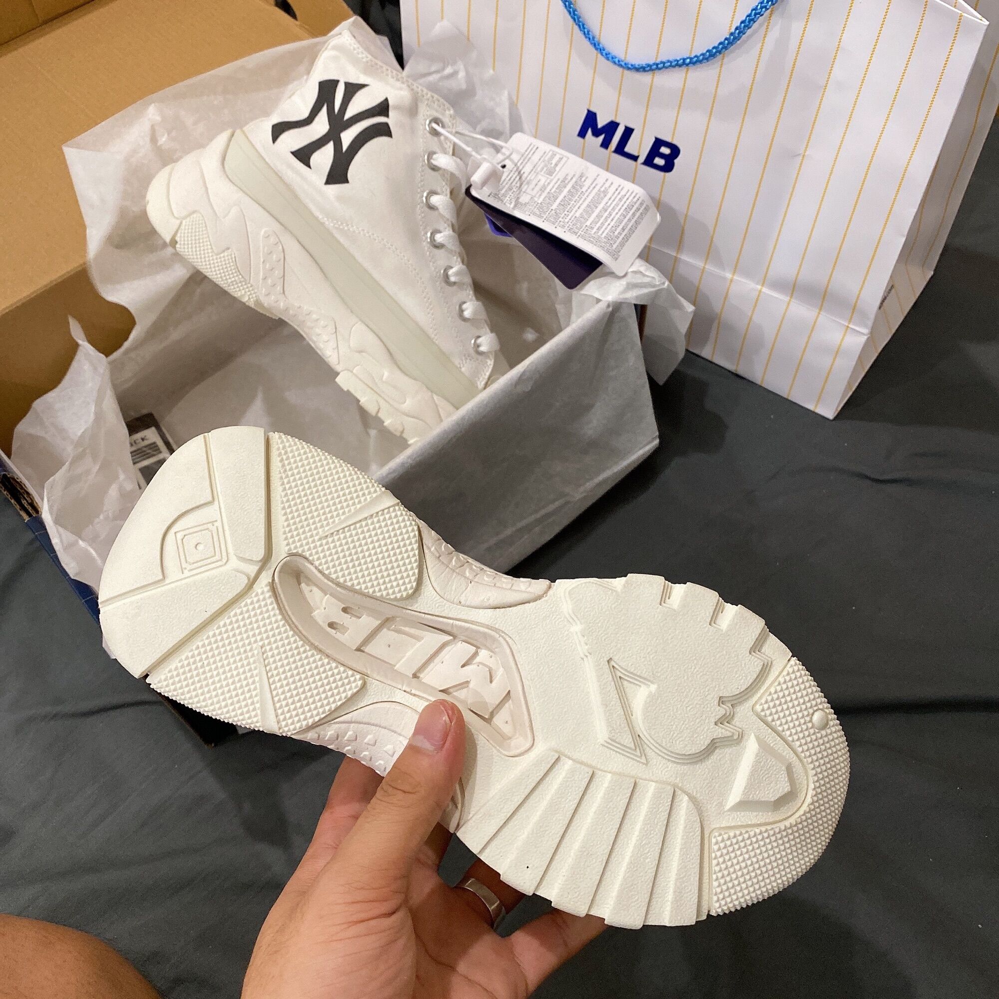 Giày thể thao ny nữ cao cấp (free ship)