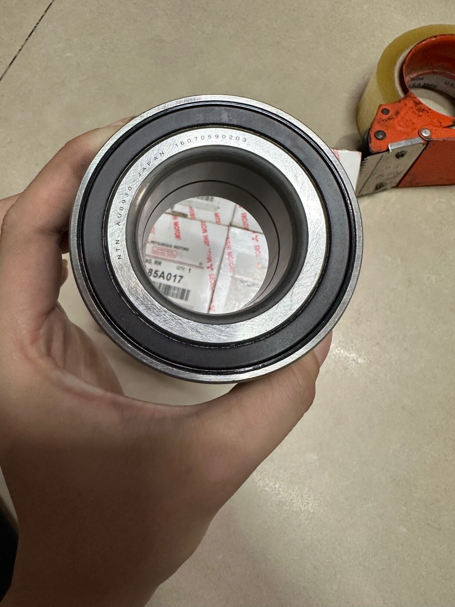 BẠC ĐẠN / BI MOAY Ơ BÁNH TRƯỚC MITSUBISHI XPANDER