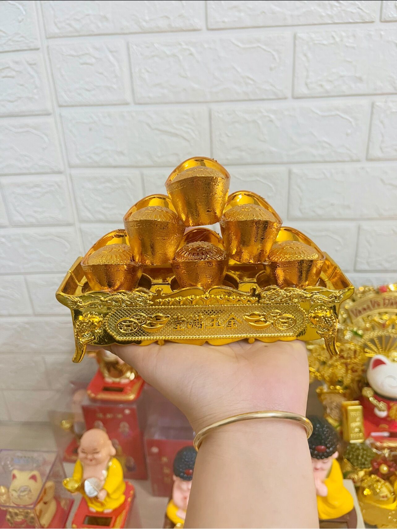 Khay vàng thỏi chiêu tài lộc